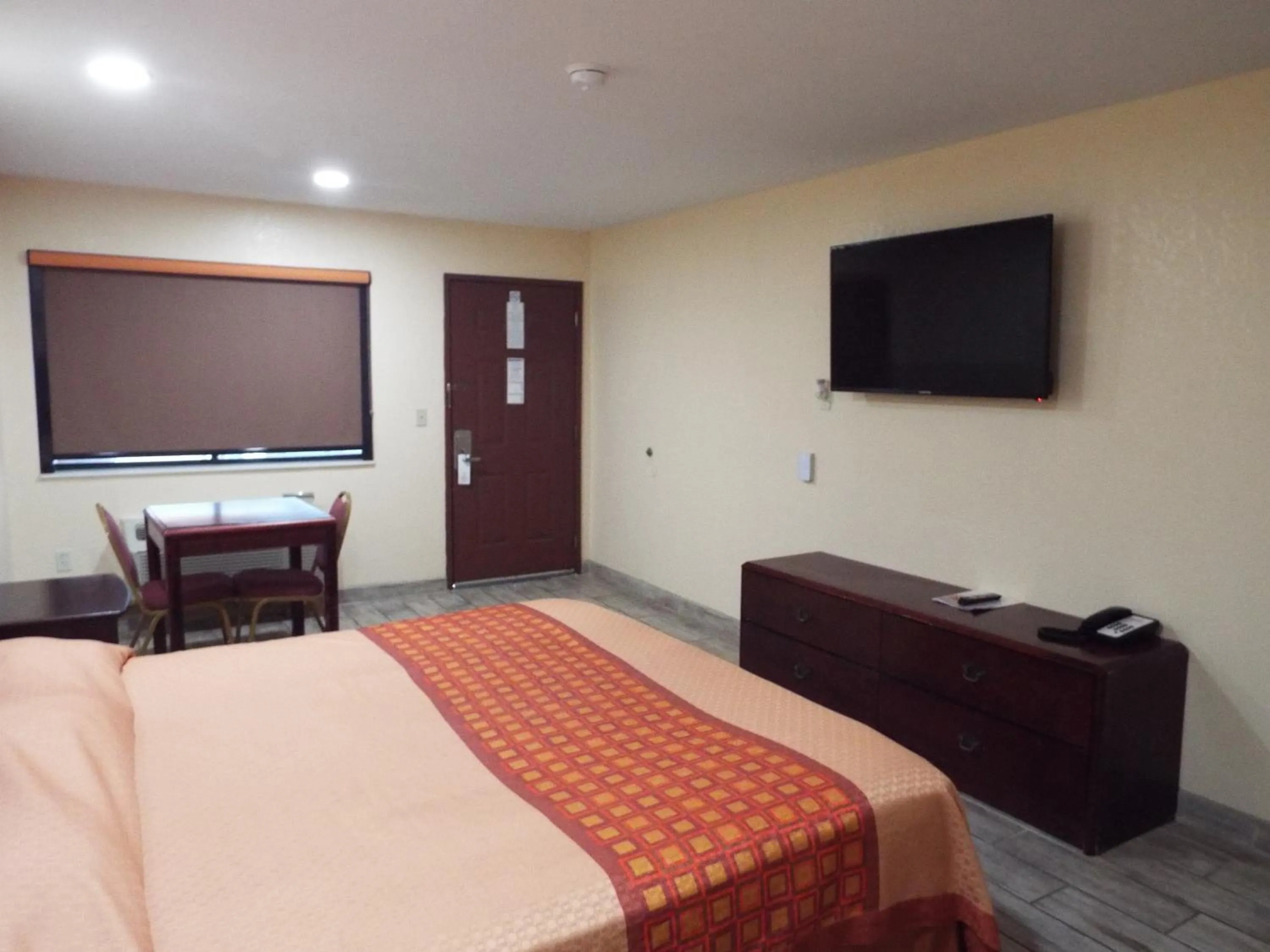 Bedroom, Bed in Texas Inn Harlingen