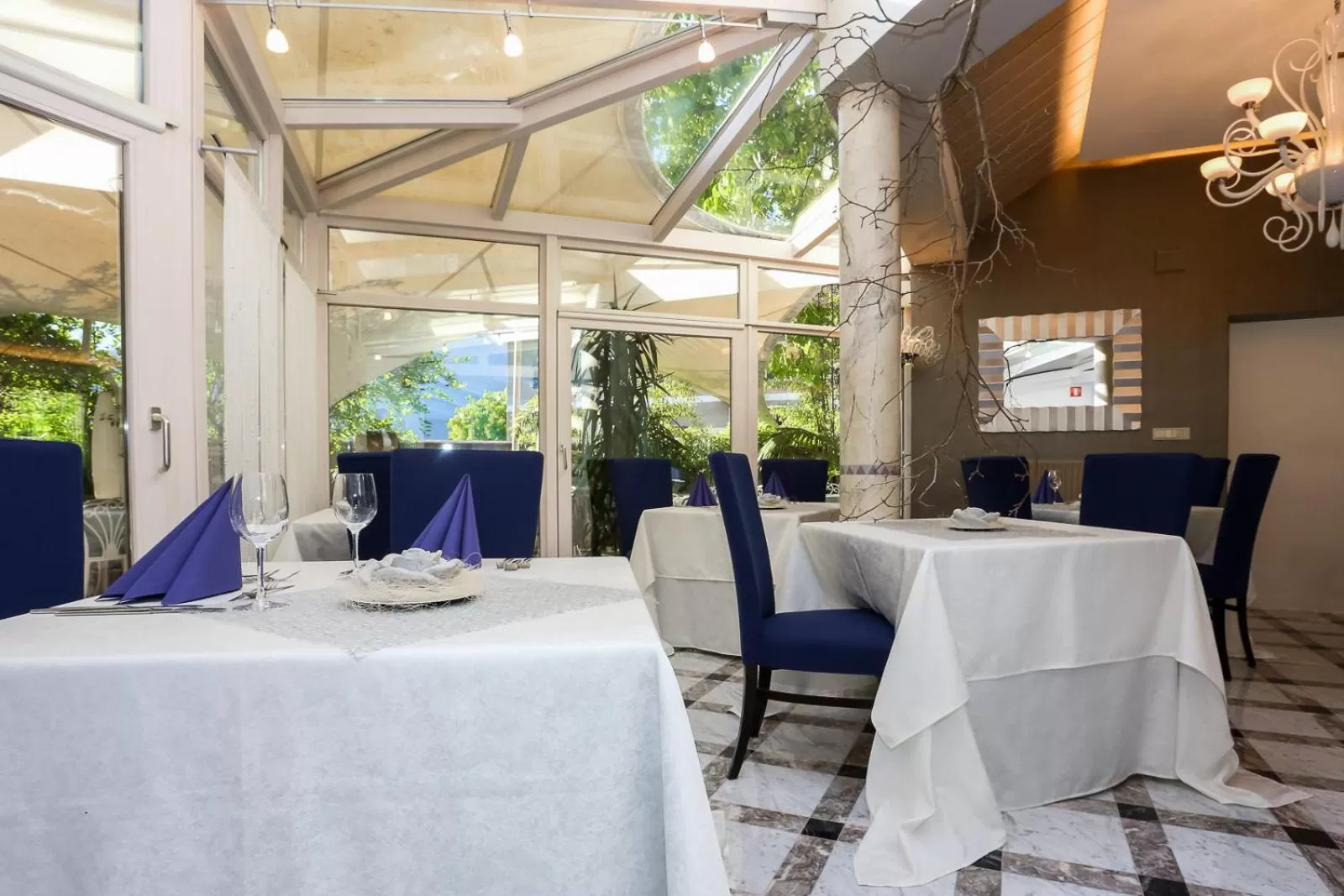 Dining area in Hotel Villa Groff