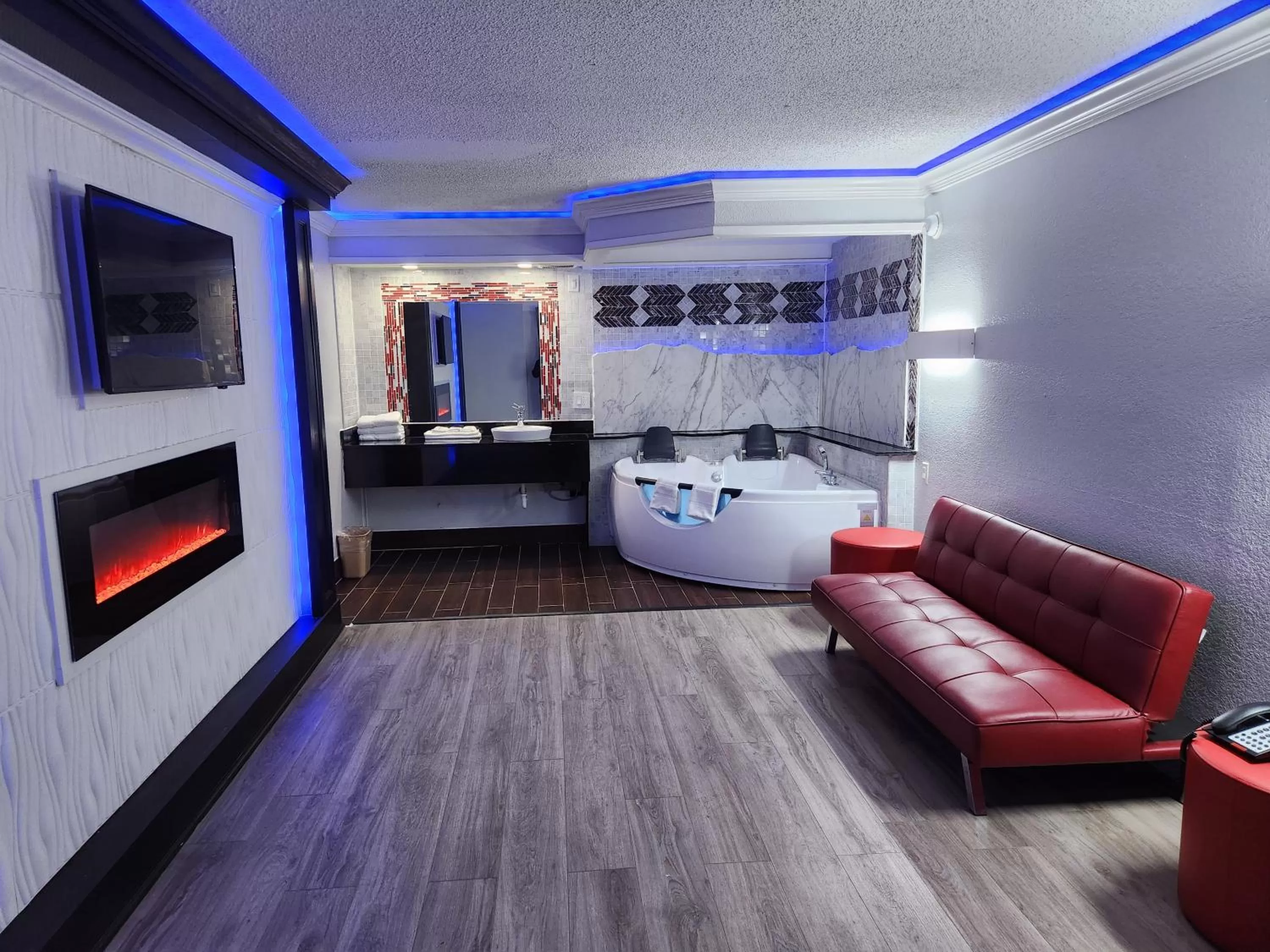 TV and multimedia in Motel 6 North Little Rock, AR-JFK Blvd