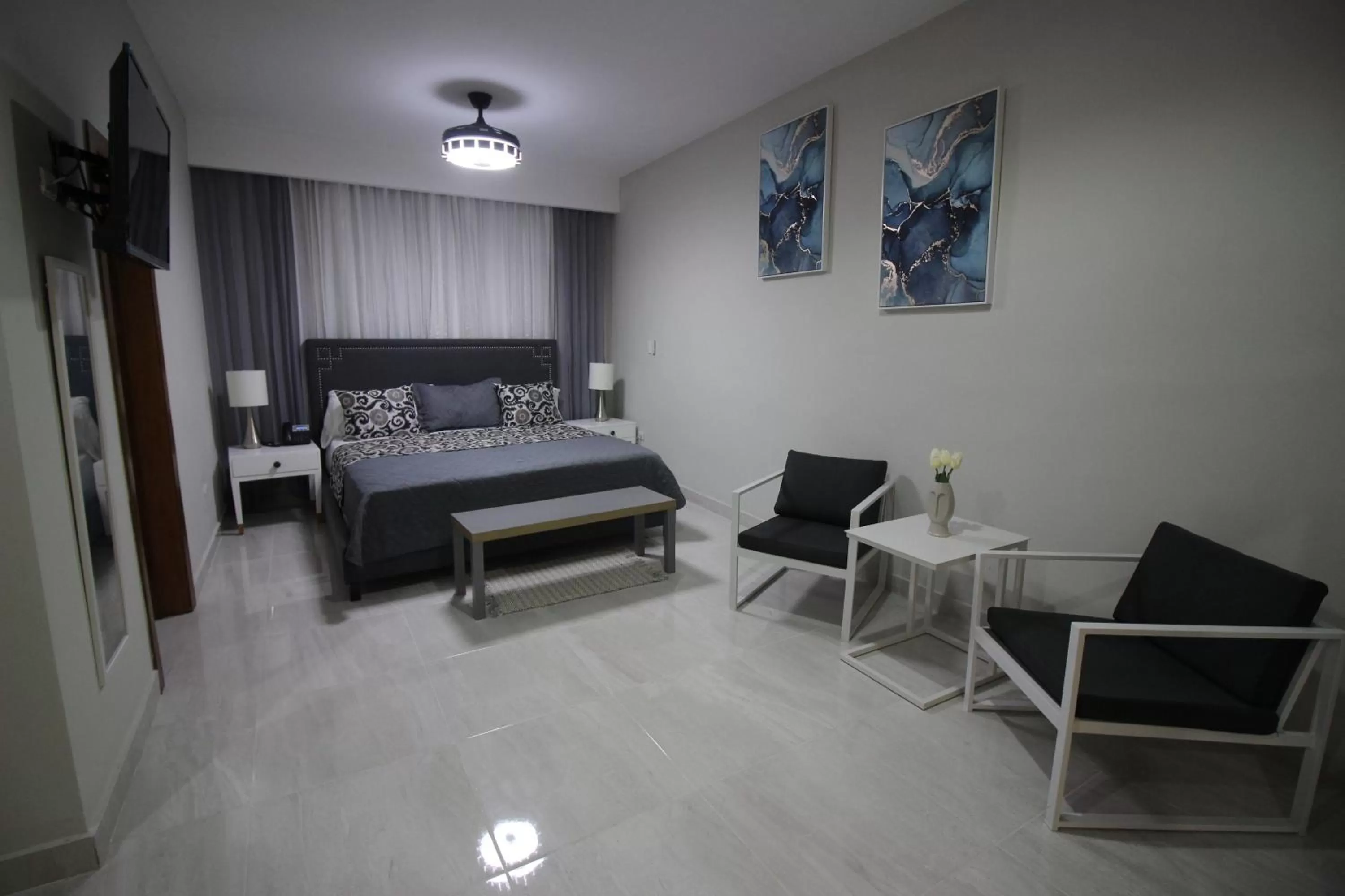 Bed in Hotel Monarca