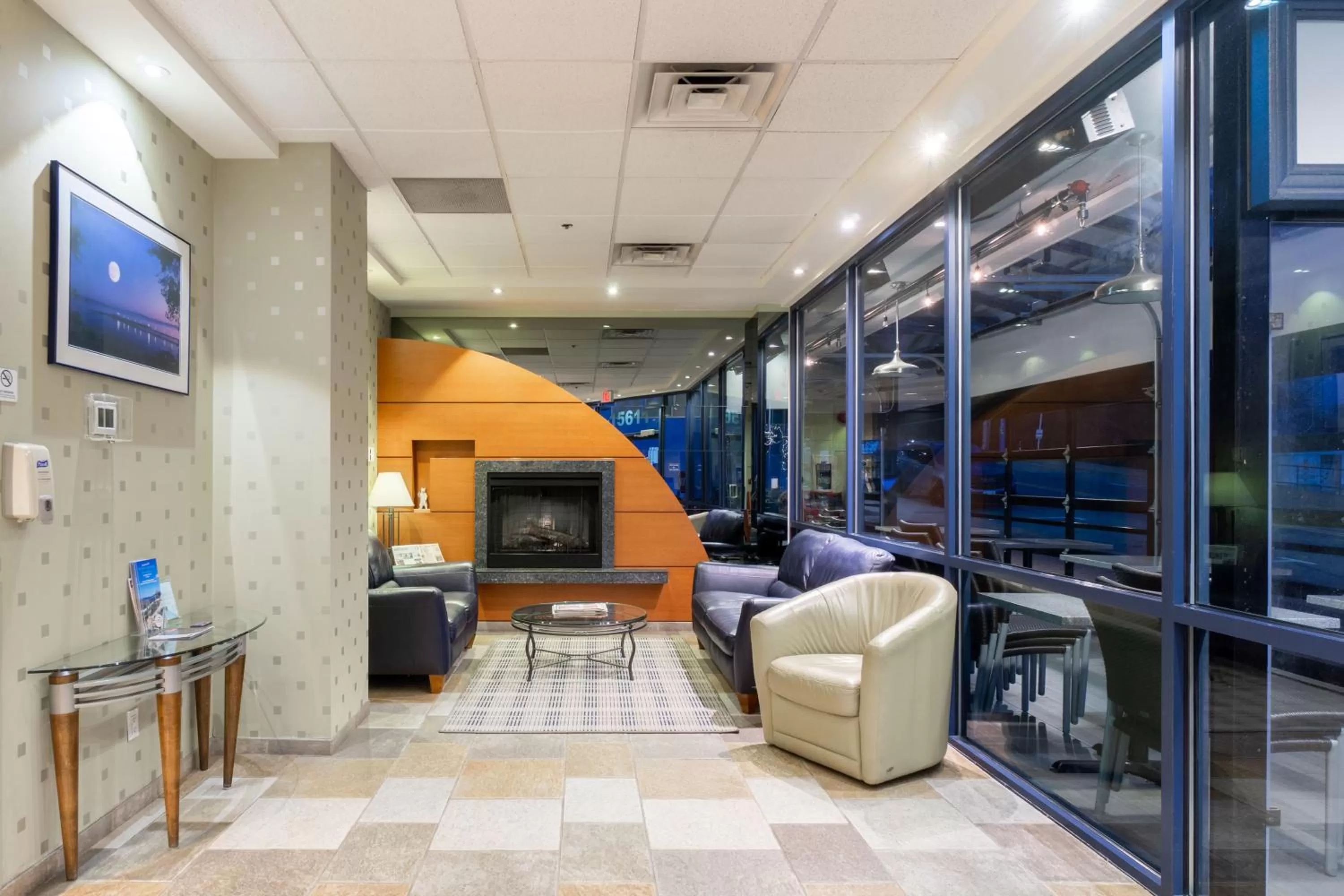 Lobby or reception in Ocean Promenade Hotel