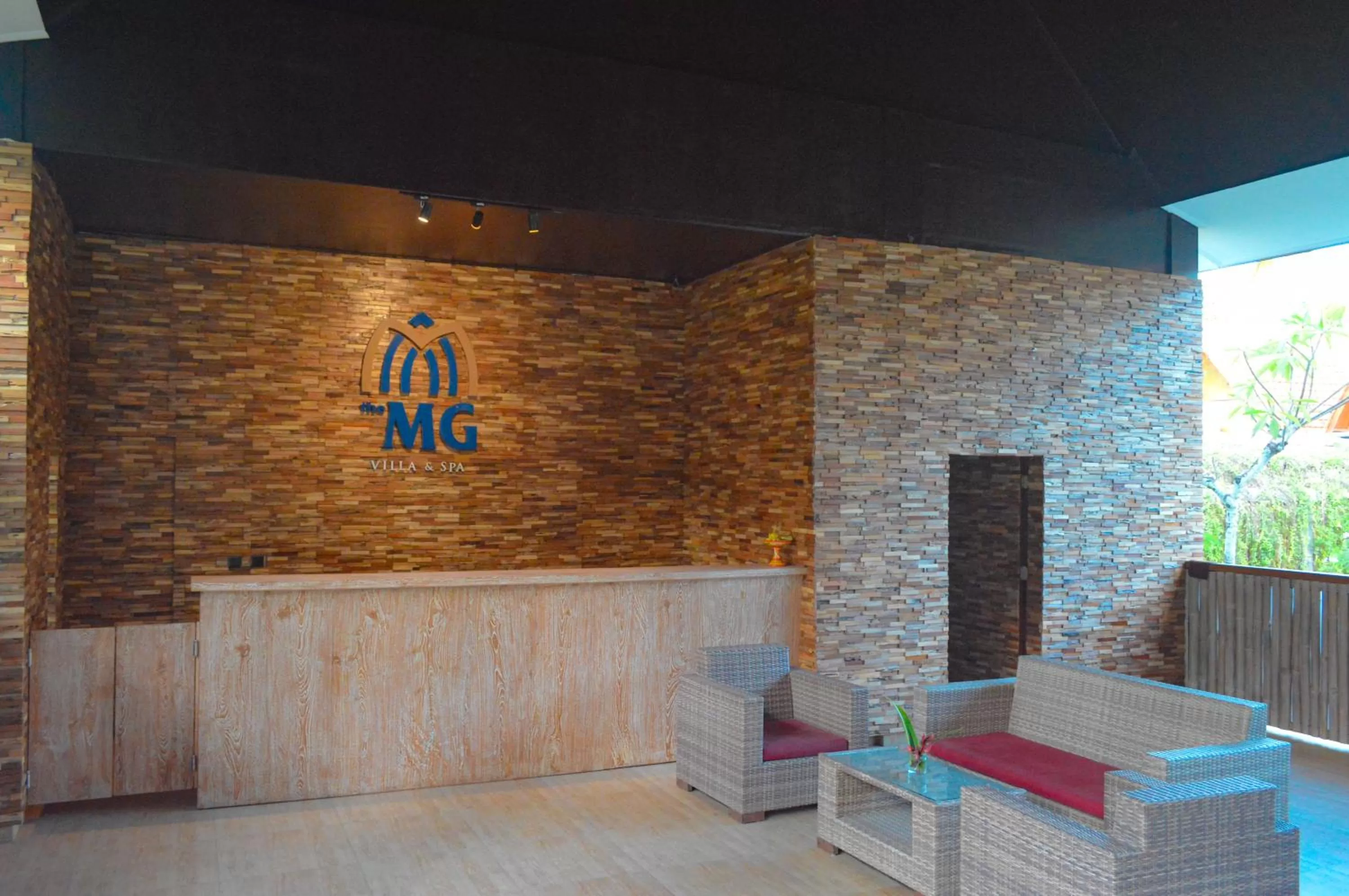 Lobby or reception in The MG Villa & SPA