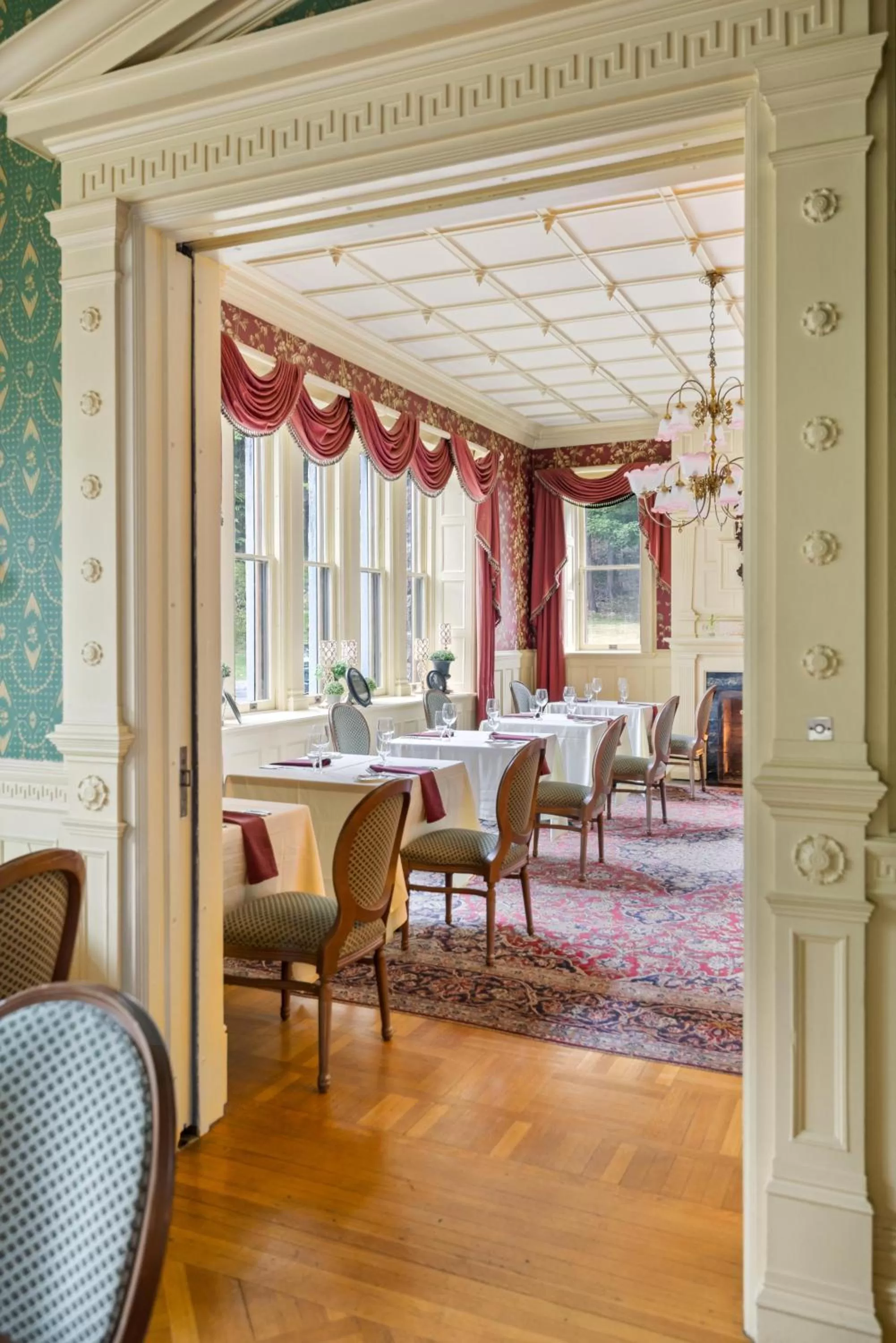 Restaurant/places to eat in The Inn at Erlowest