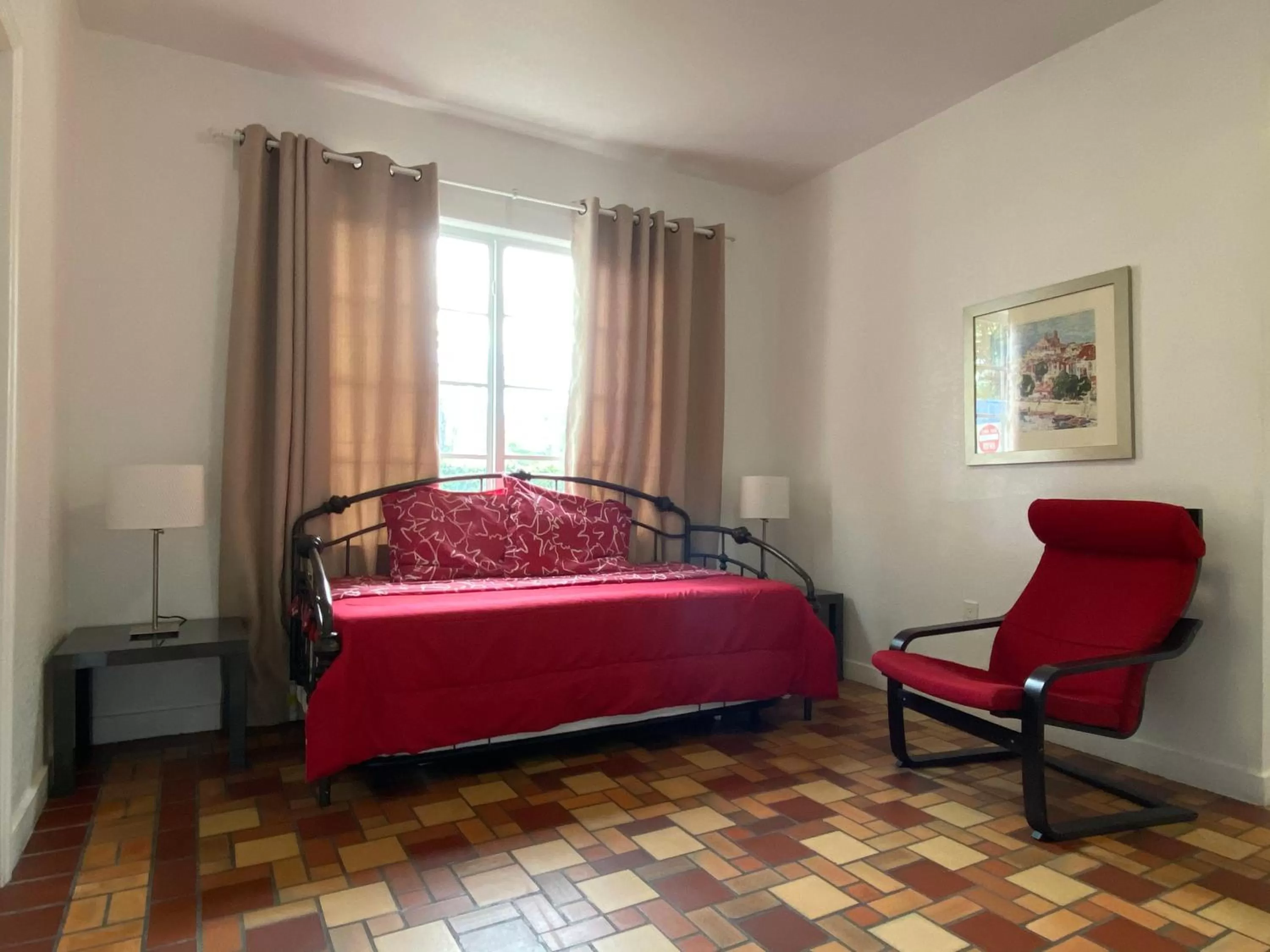 Bed in Harding Boutique Apartments