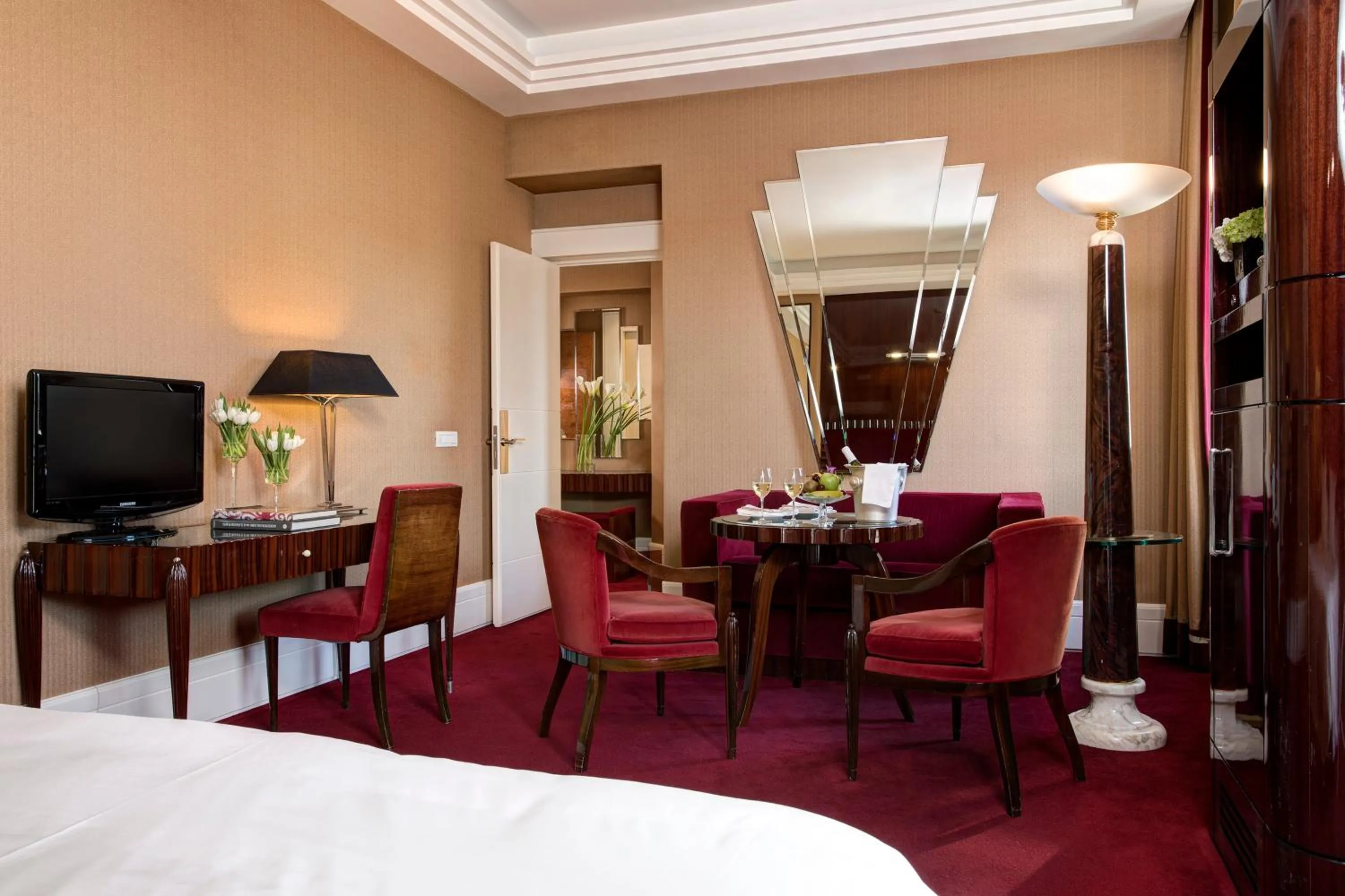 Food and drinks, Bed in Hotel Lord Byron - Small Luxury Hotels of the World