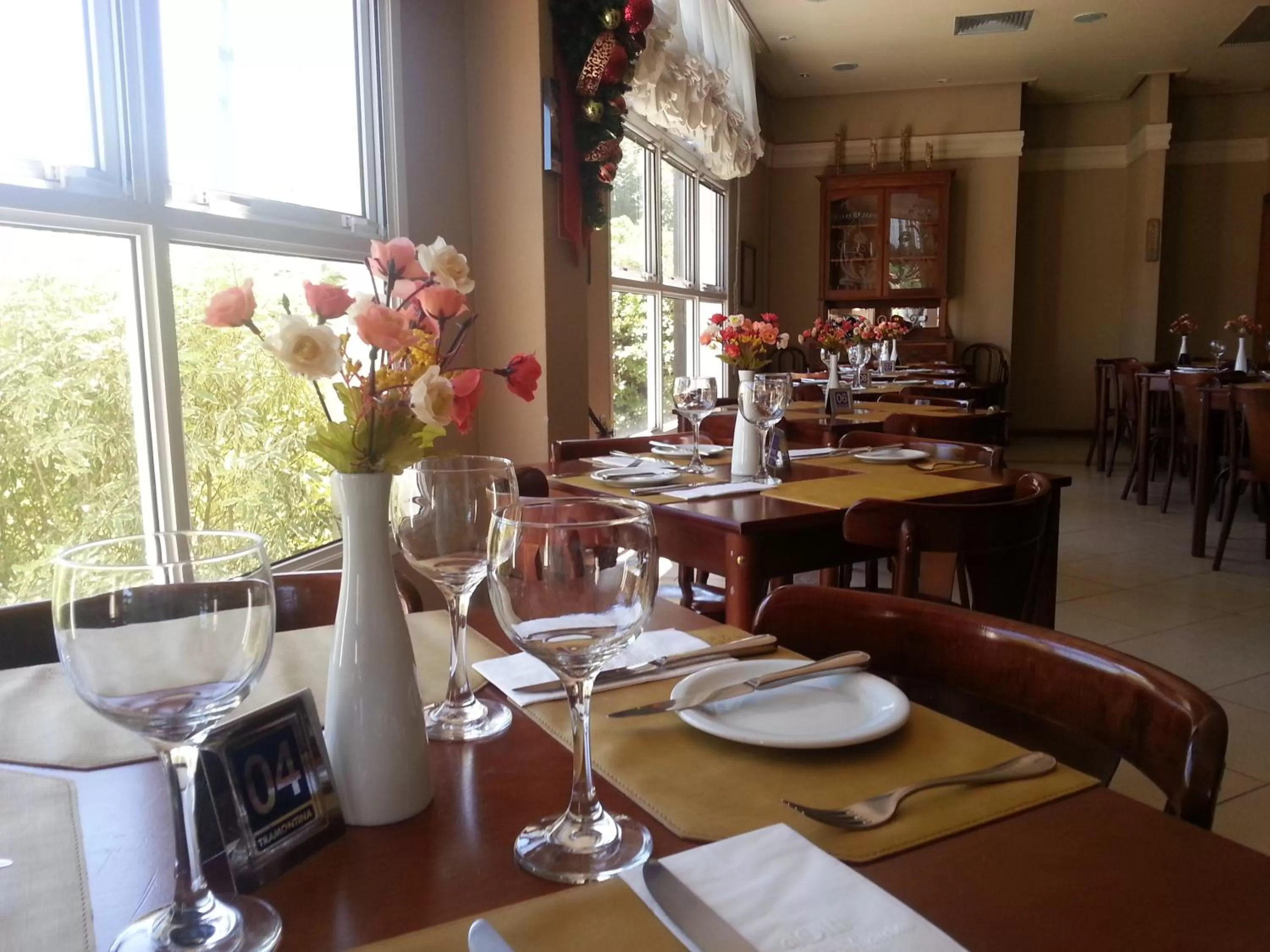 Restaurant/Places to Eat in Hotel Villa Michelon