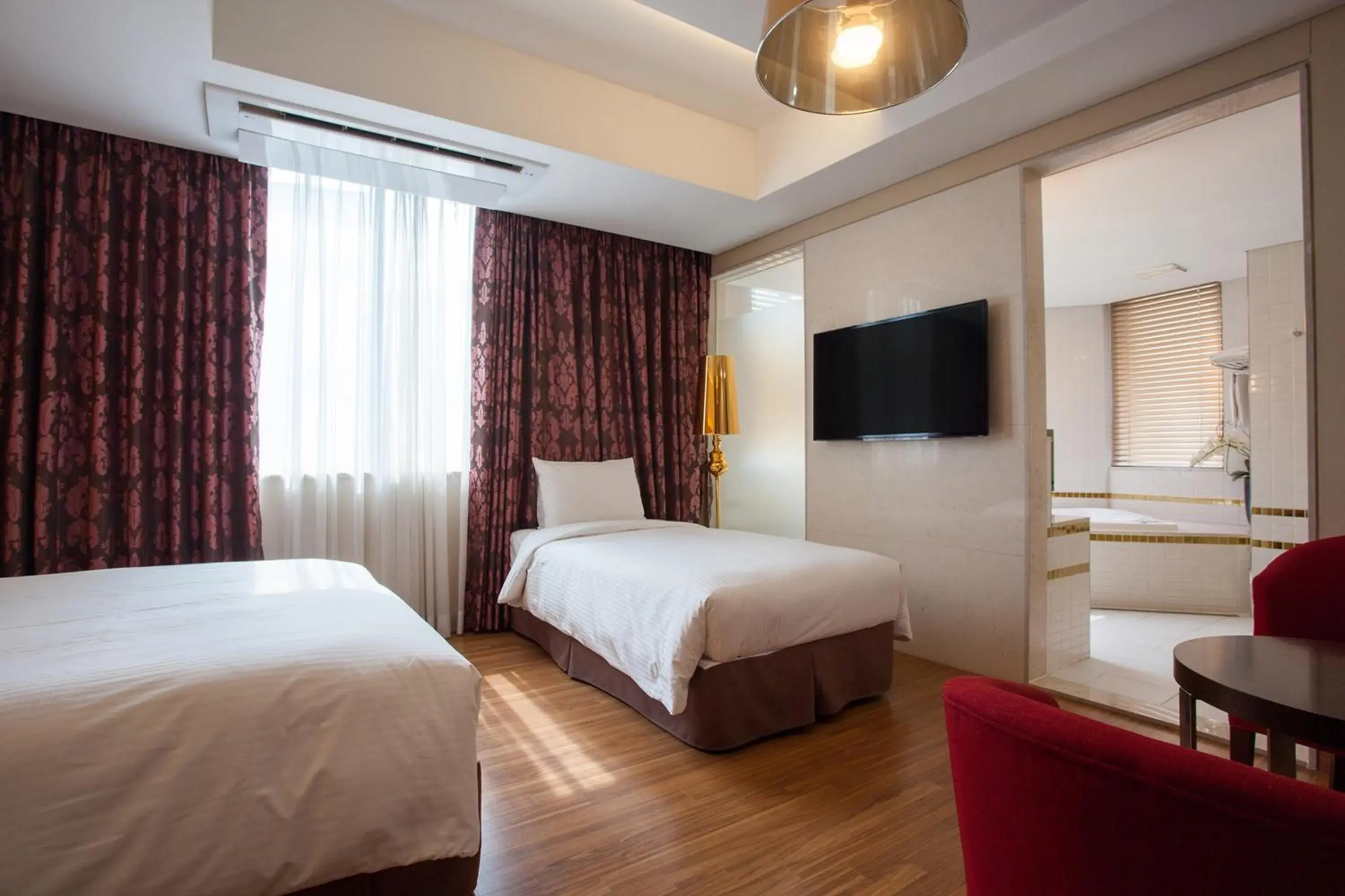 Deluxe Twin Room in Hotel Pharos Deluxe Twin Room in Hotel Pharos