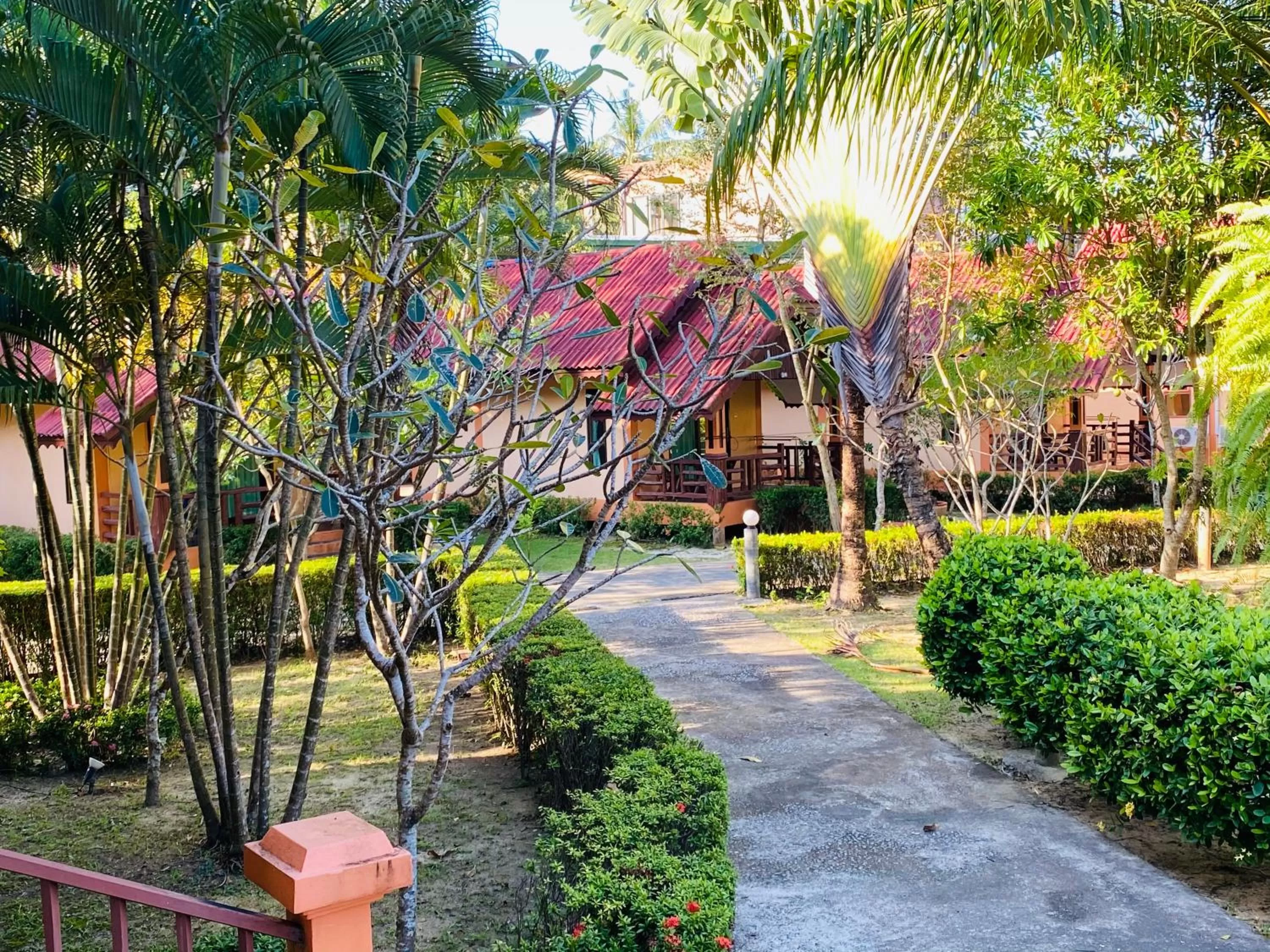 Garden in Kaibae Hut Resort