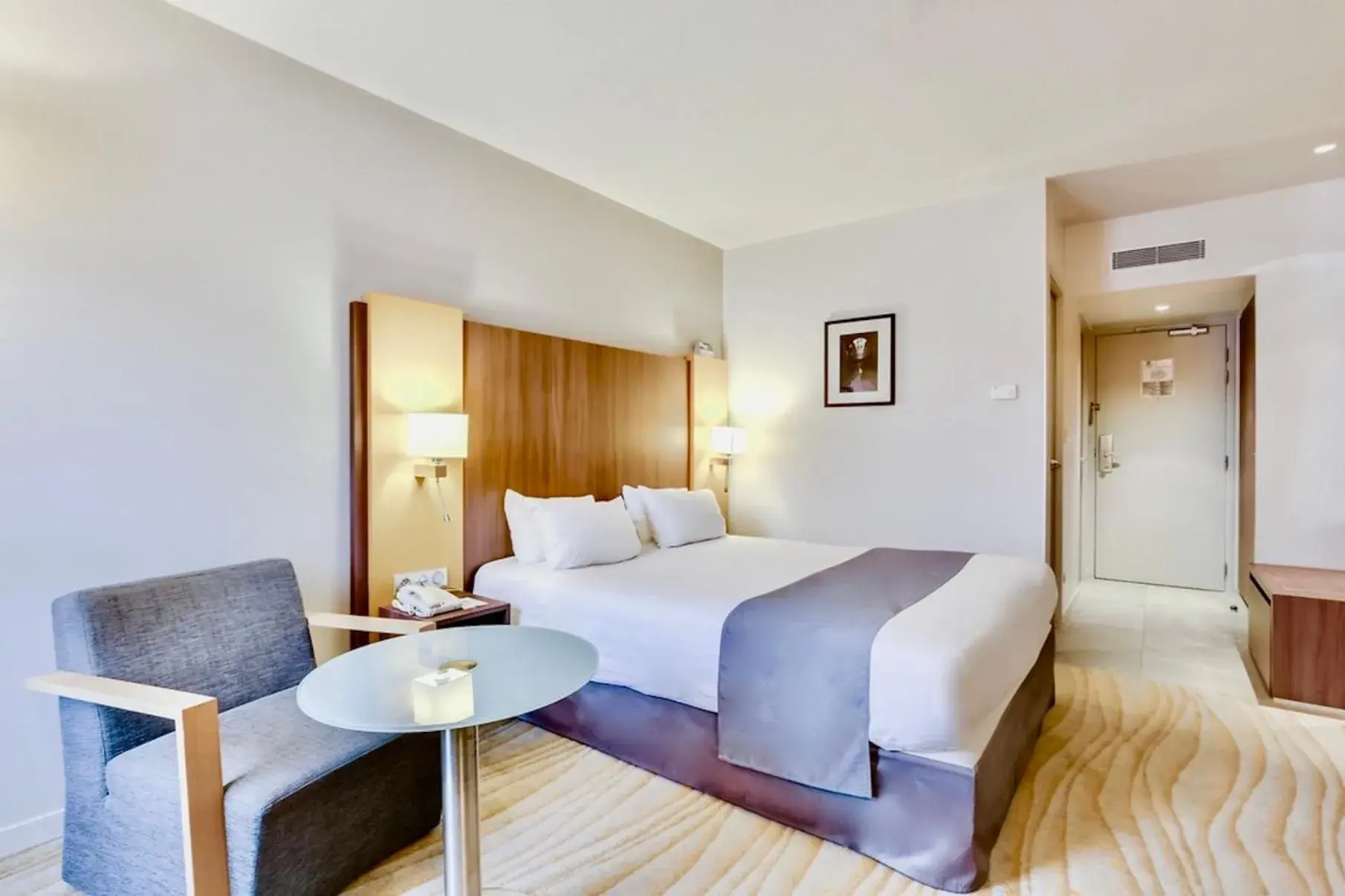 Standard Room in Holiday Inn Lyon Vaise by IHG Standard Room in Holiday Inn Lyon Vaise by IHG