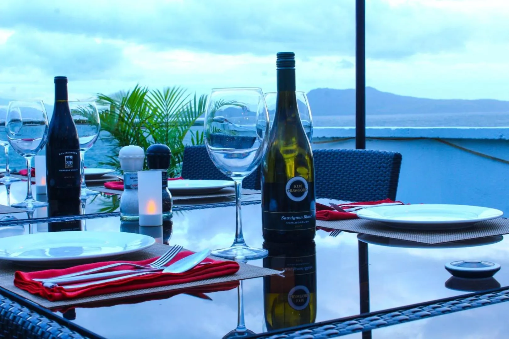 Restaurant/places to eat in Lalaguna Villas Luxury Dive Resort and Spa