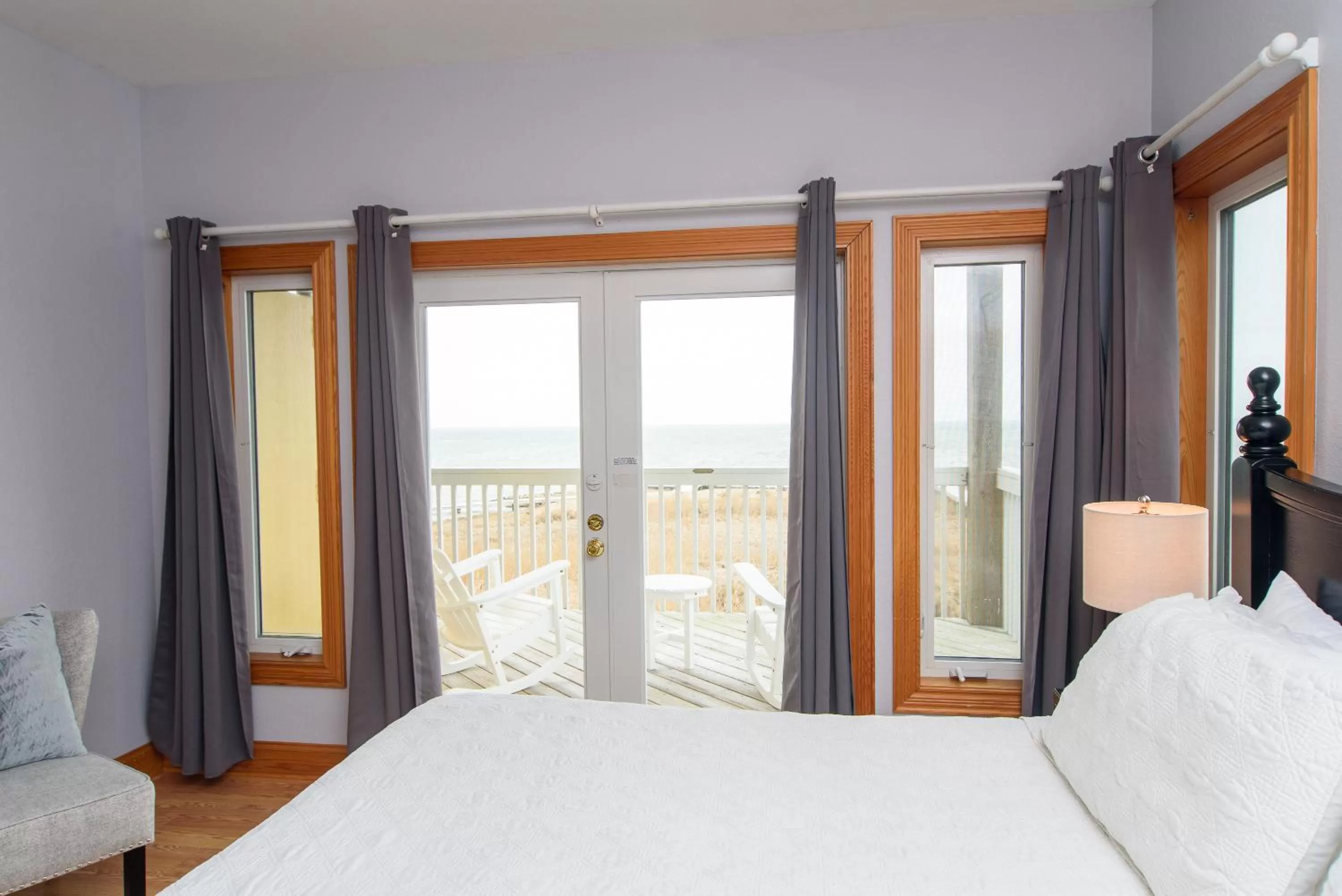 Bed in The Inn on Pamlico Sound