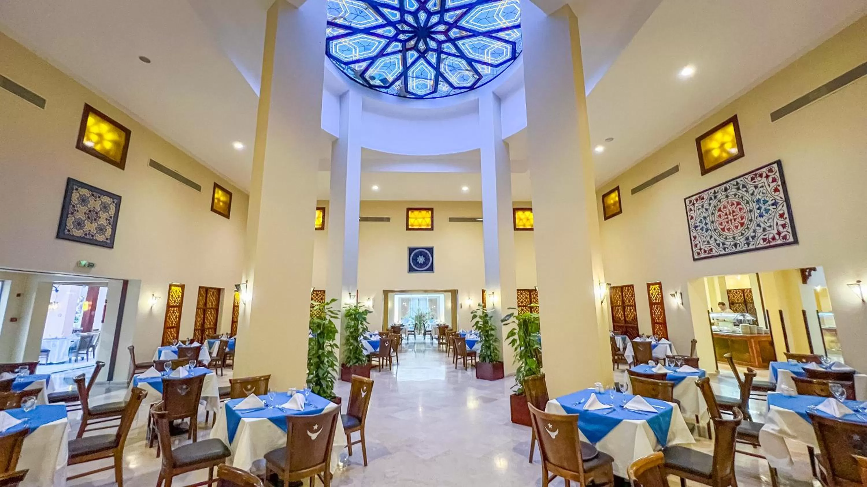 Restaurant/places to eat in Gemma Resort