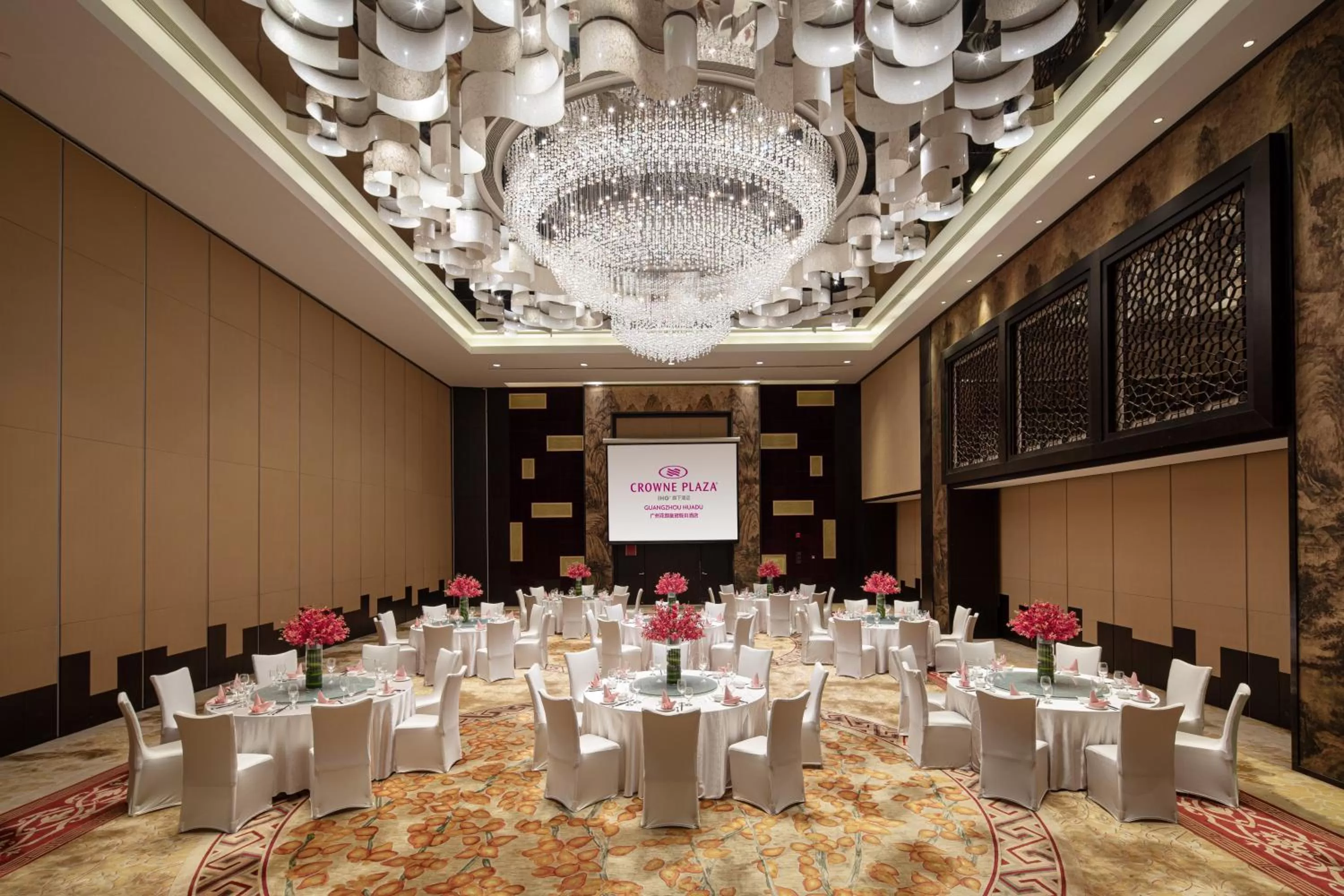 Banquet/Function facilities in Crowne Plaza Guangzhou Huadu by IHG - Free Shuttle bus between hotel to Exhibition Center During Canton Fair