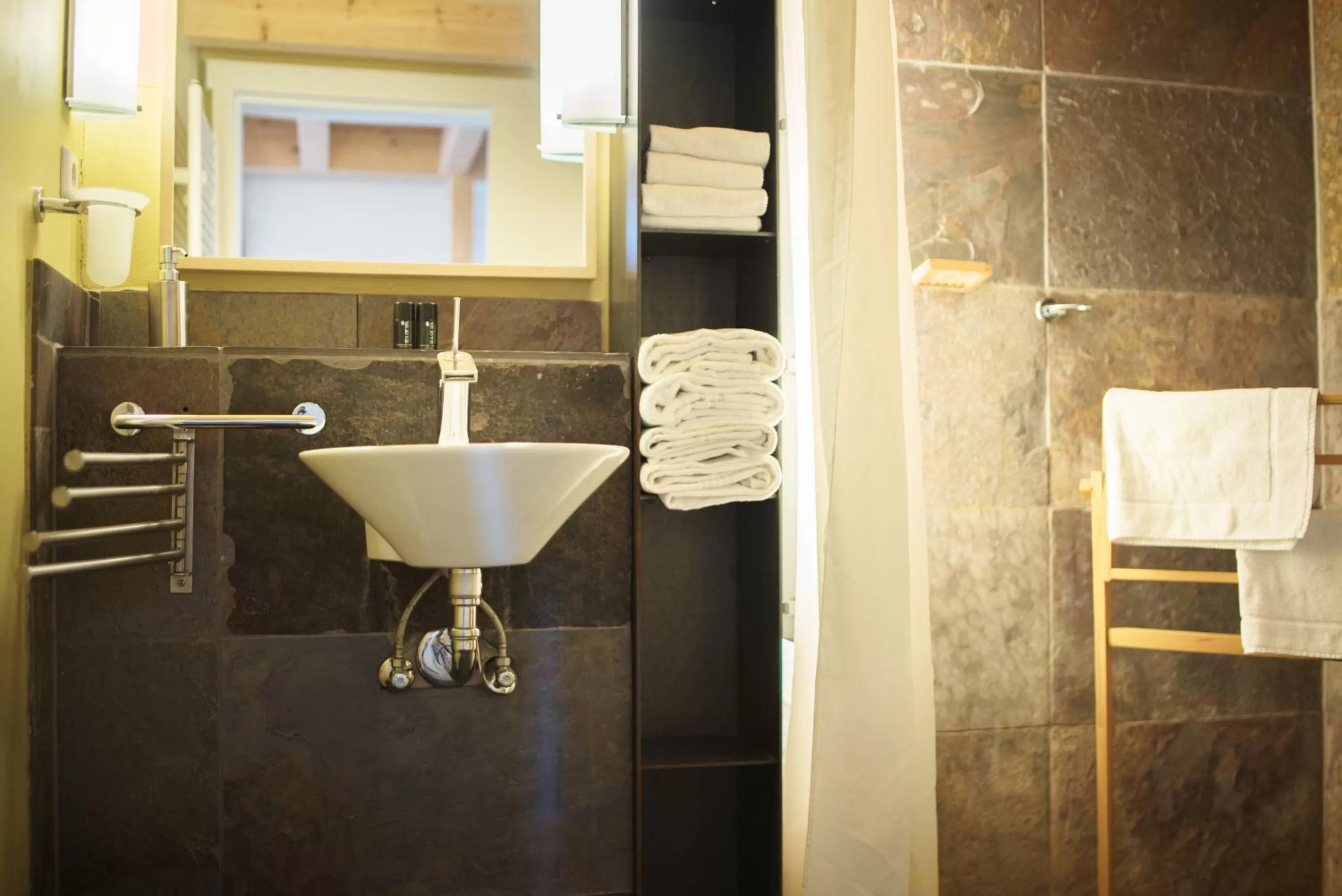 Shower, Bathroom in Hotel Alter Hafenspeicher