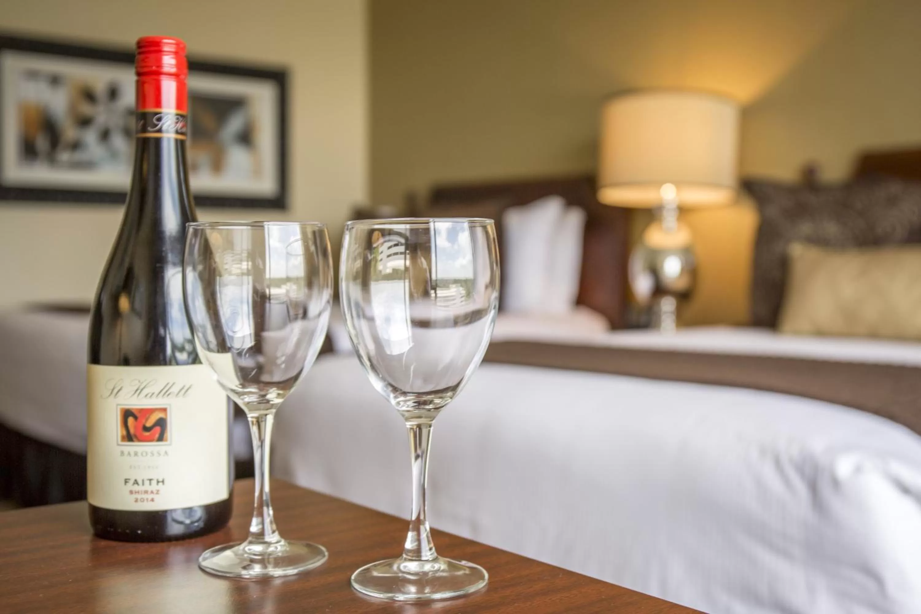 Bed in Omni Houston Hotel