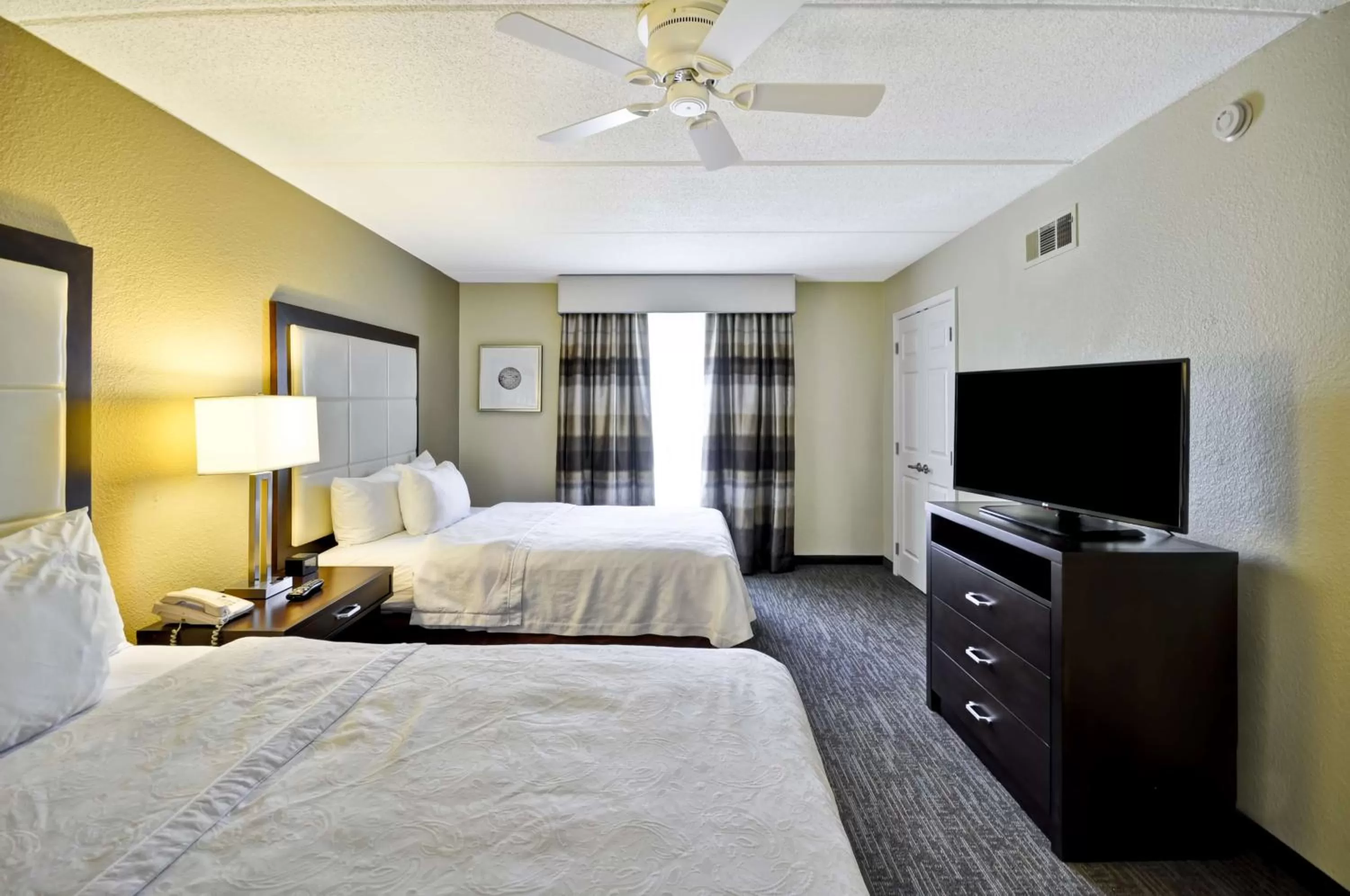 Bed in Homewood Suites by Hilton Augusta