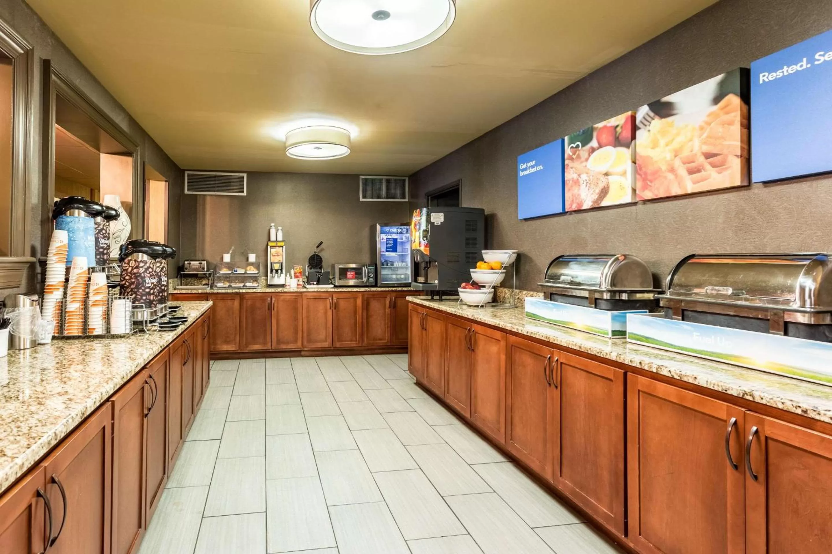 Restaurant/places to eat in Comfort Inn Tupelo Central