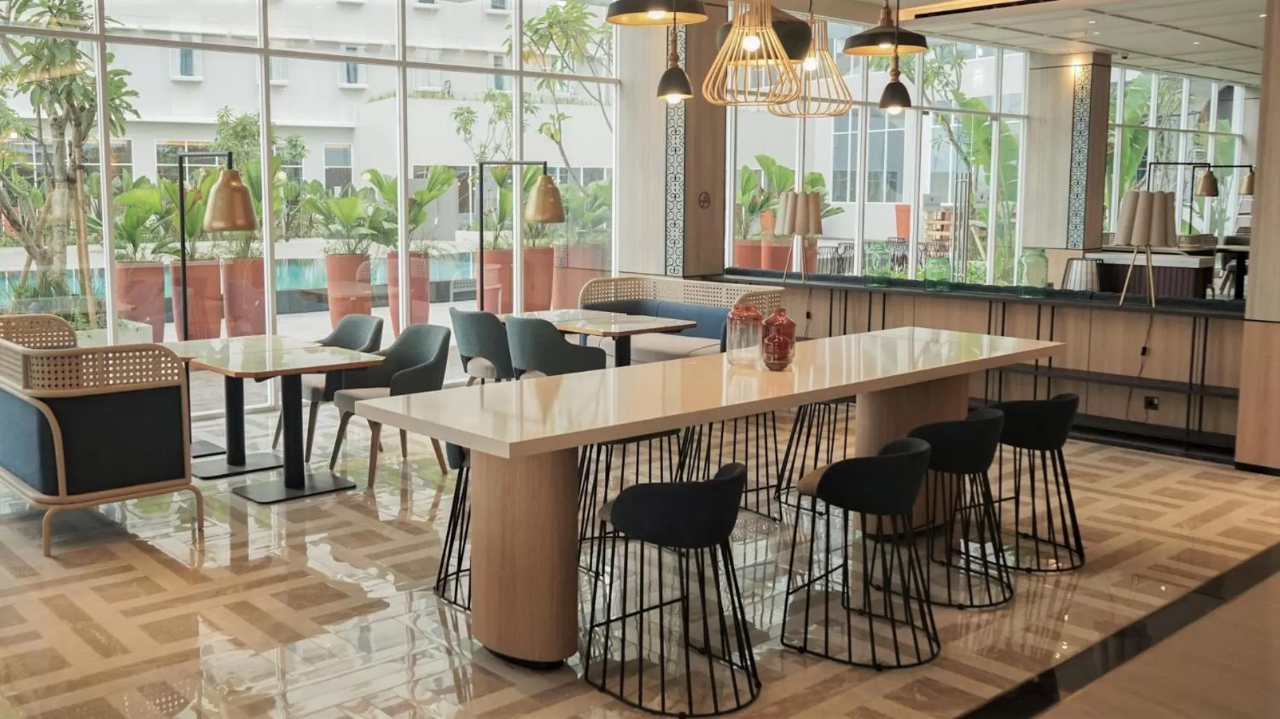 Restaurant/places to eat in Mercure Samarinda