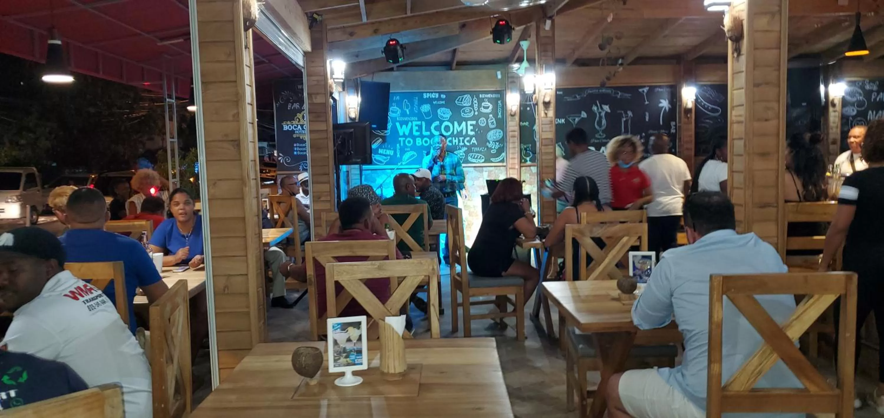 Restaurant/places to eat in Boca Grande Hotel Suites