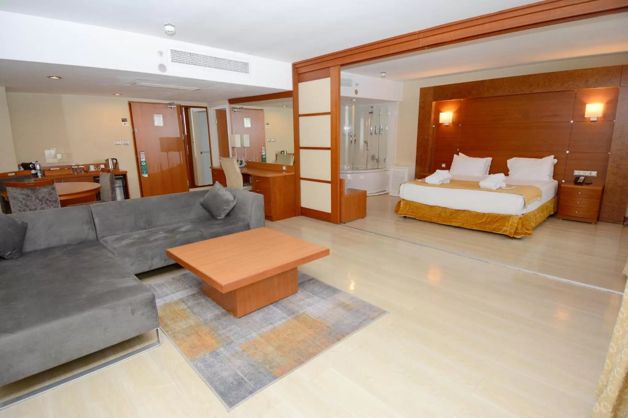 Photo of the whole room, Bed in Holiday Inn Istanbul City by IHG