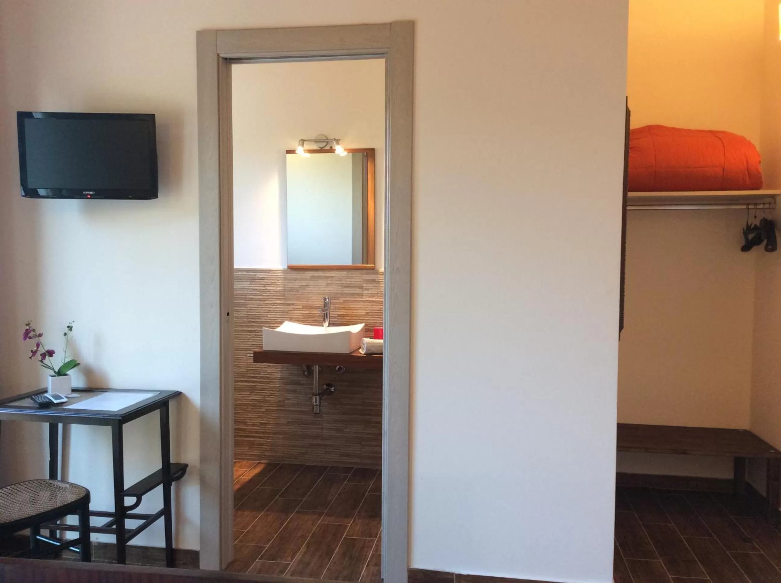 Bathroom in SiciliAntica