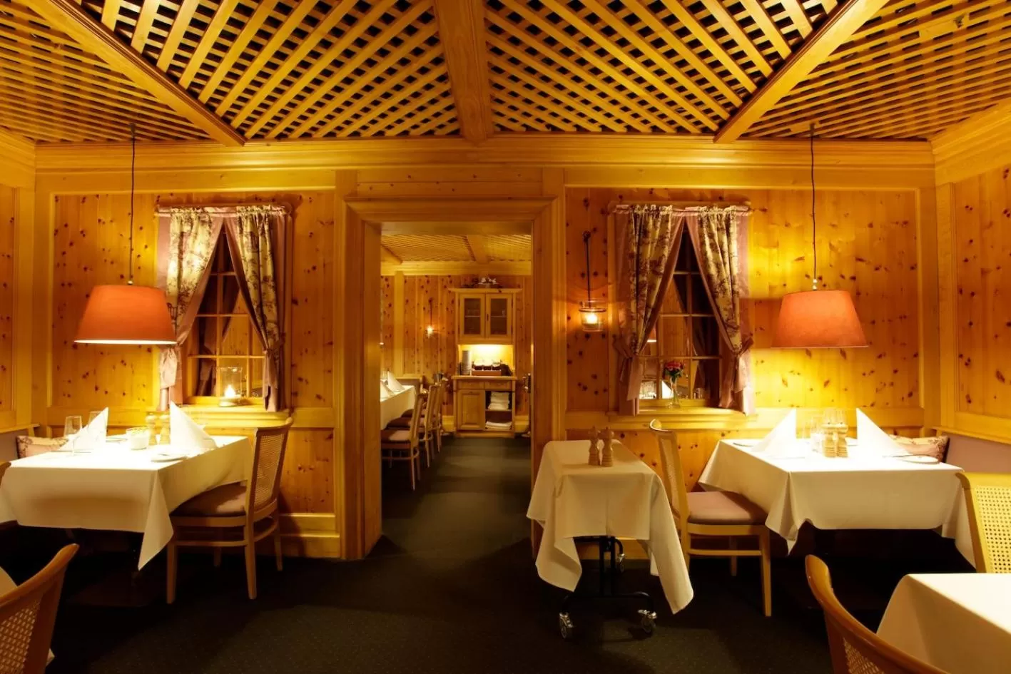 Food and drinks in Hotel Gude