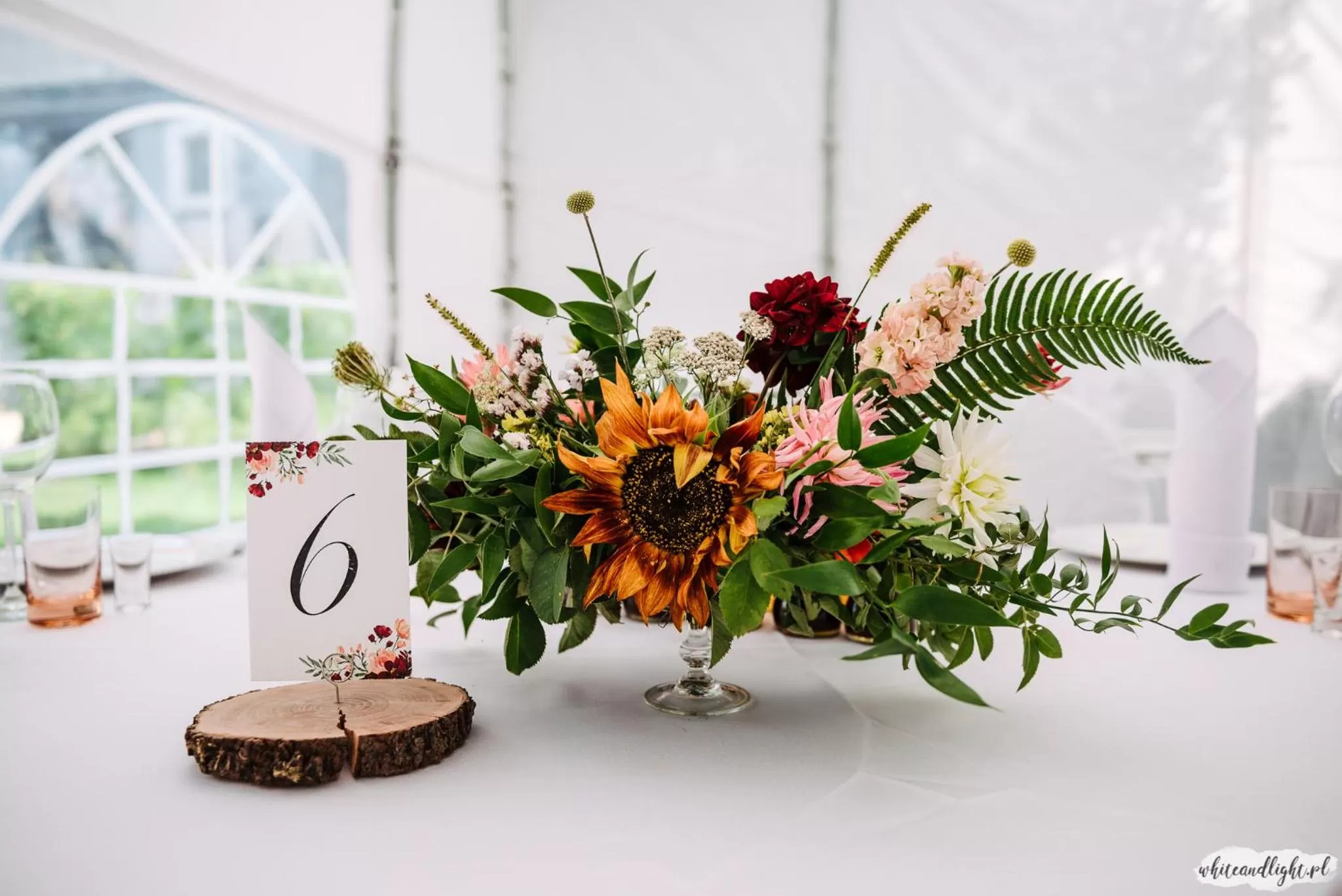 Decorative detail in Salon Win Wine Bar & Apartments