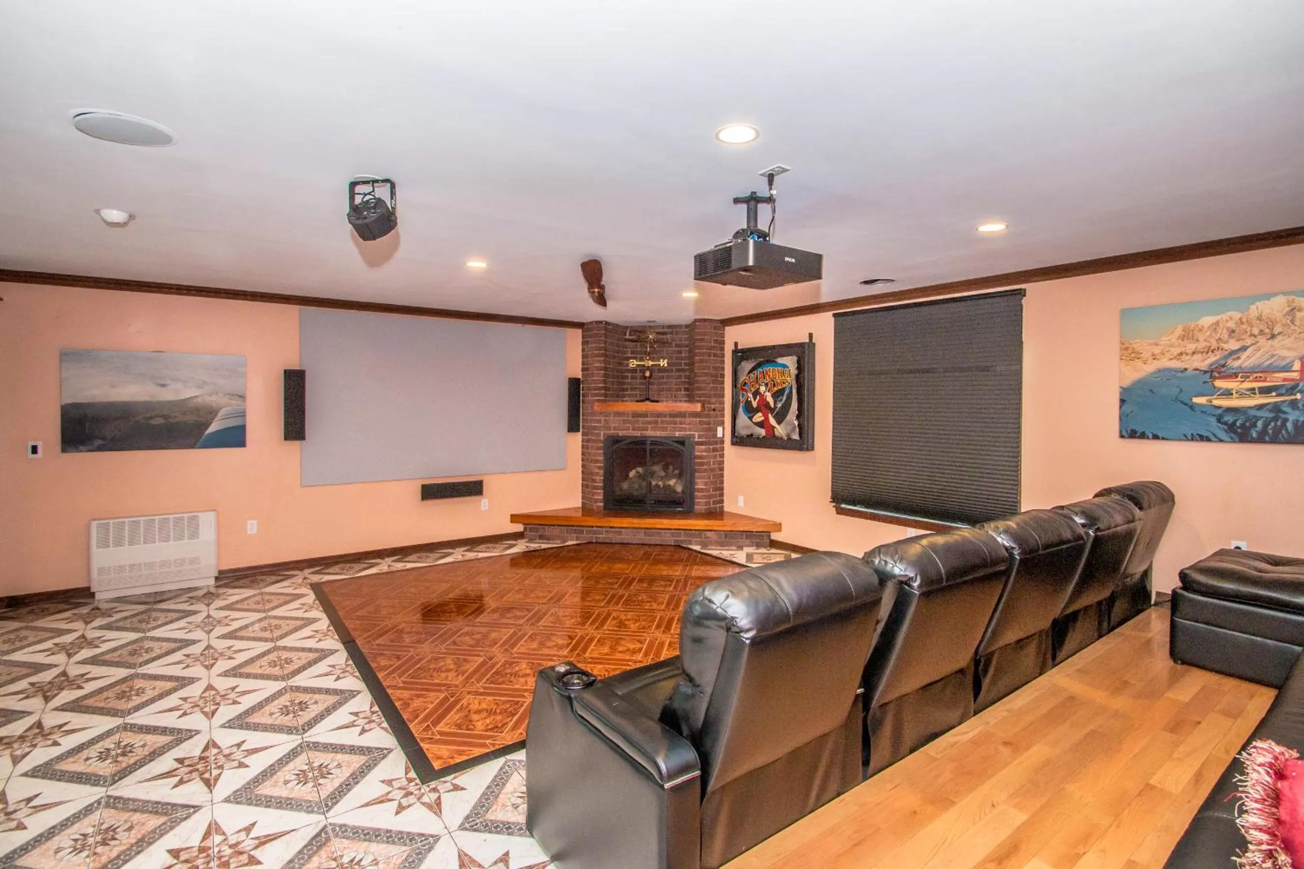 TV and multimedia in Adventure Suites