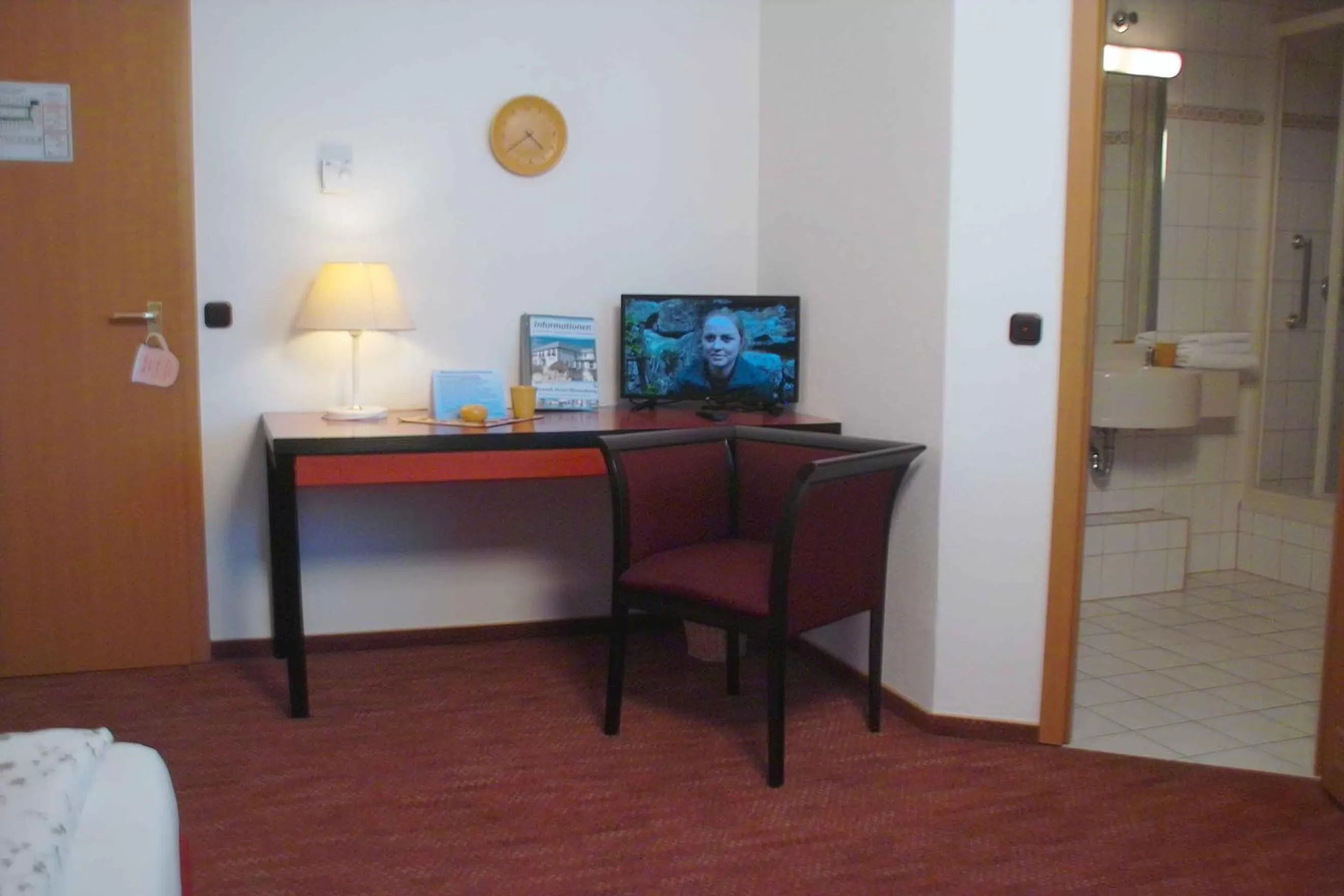 Photo of the whole room in Keramik Hotel Rheinsberg