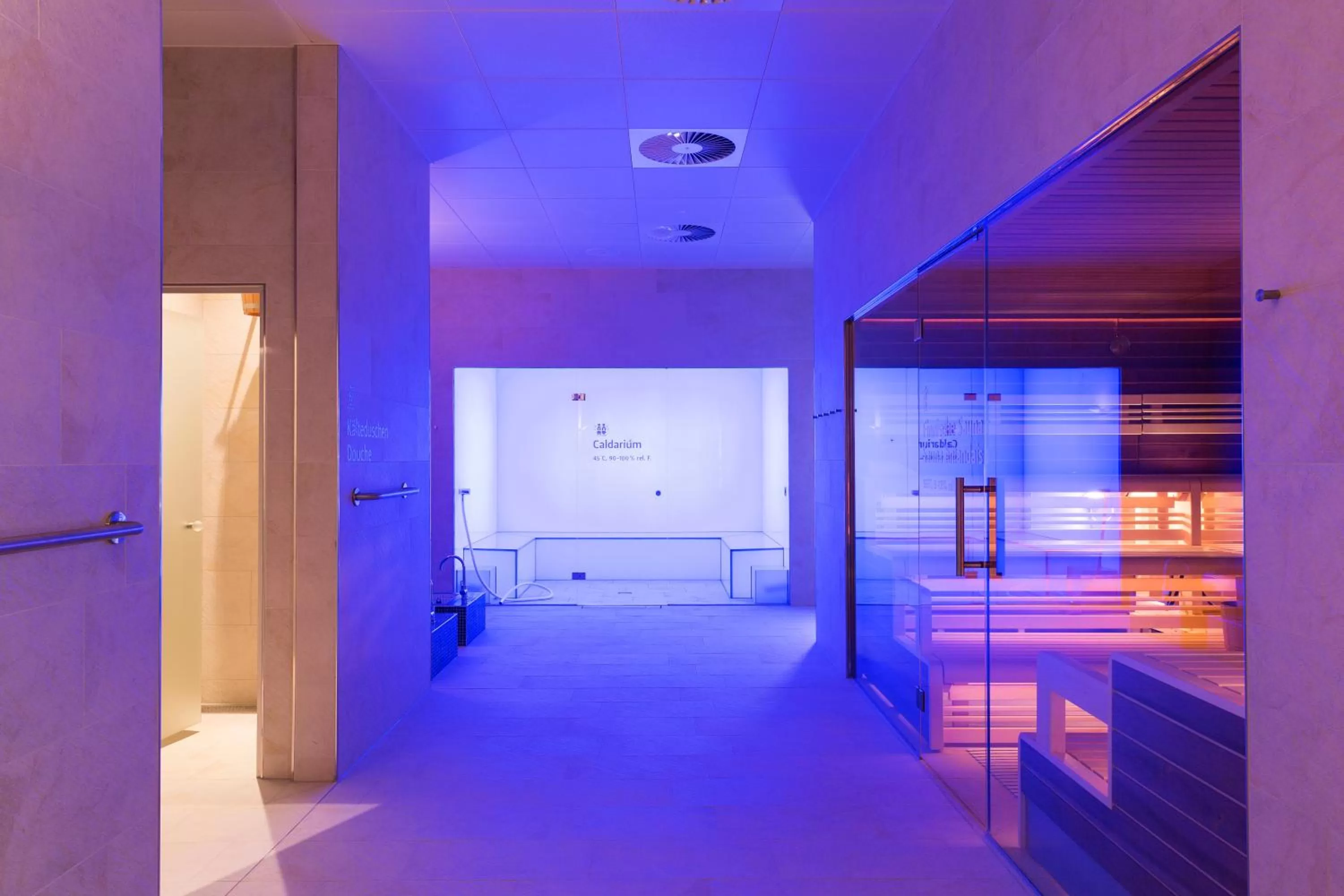 Sauna in GLANDON Rooms Elite