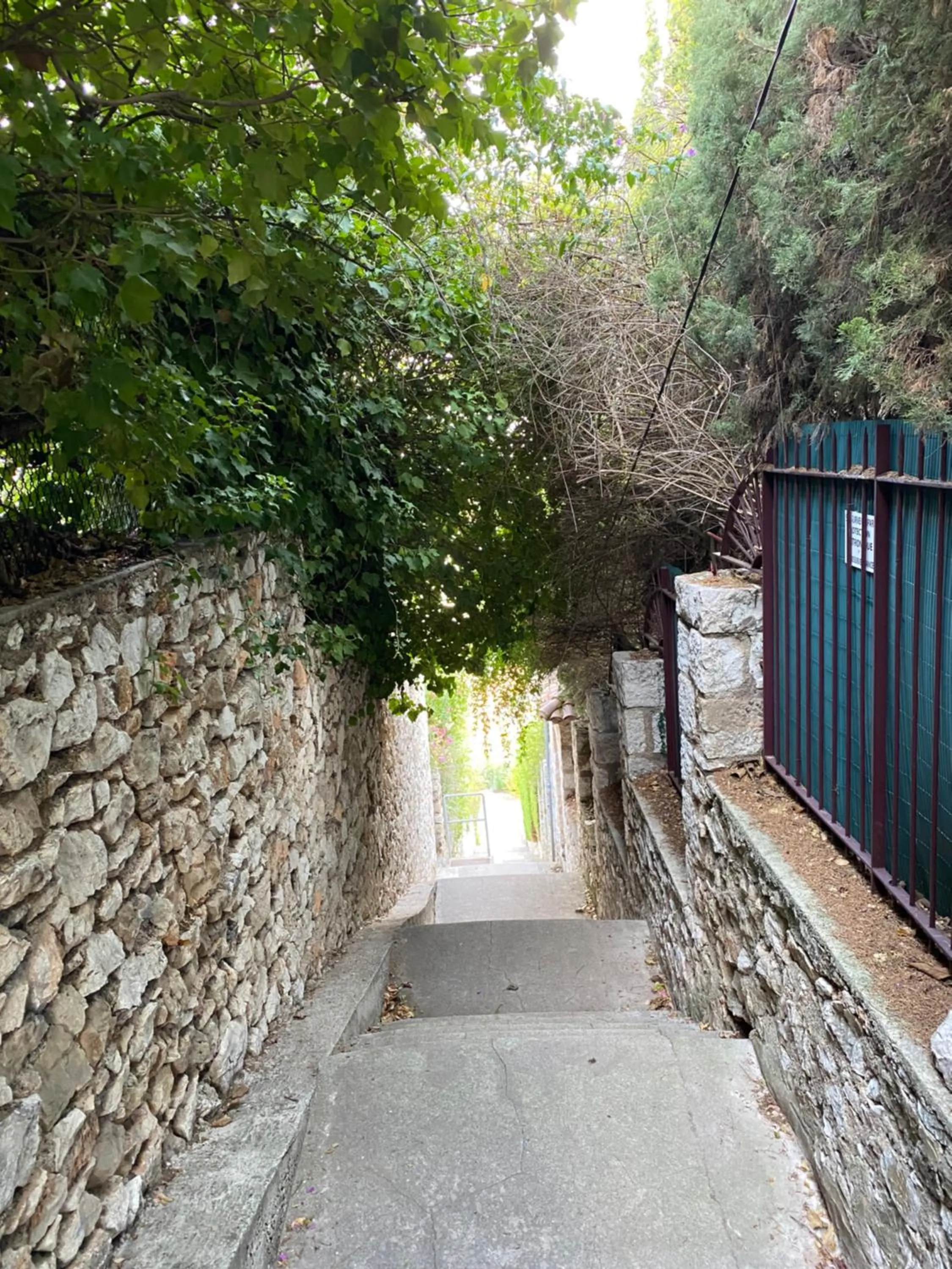 Spring in Hôtel La Fiancée du Pirate