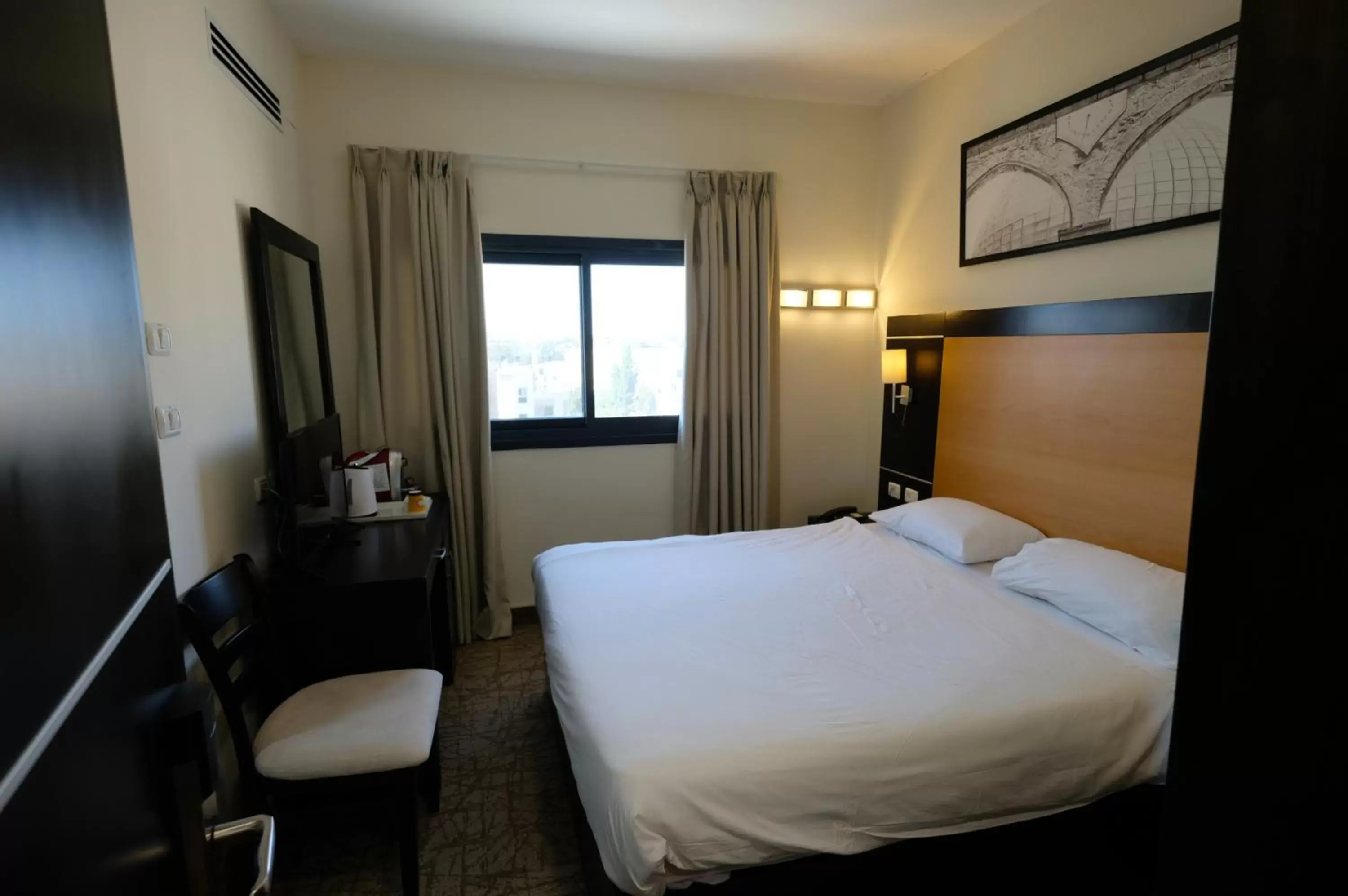 Economy Double Room in New Capitol Hotel - Jerusalem Economy Double Room in New Capitol Hotel - Jerusalem