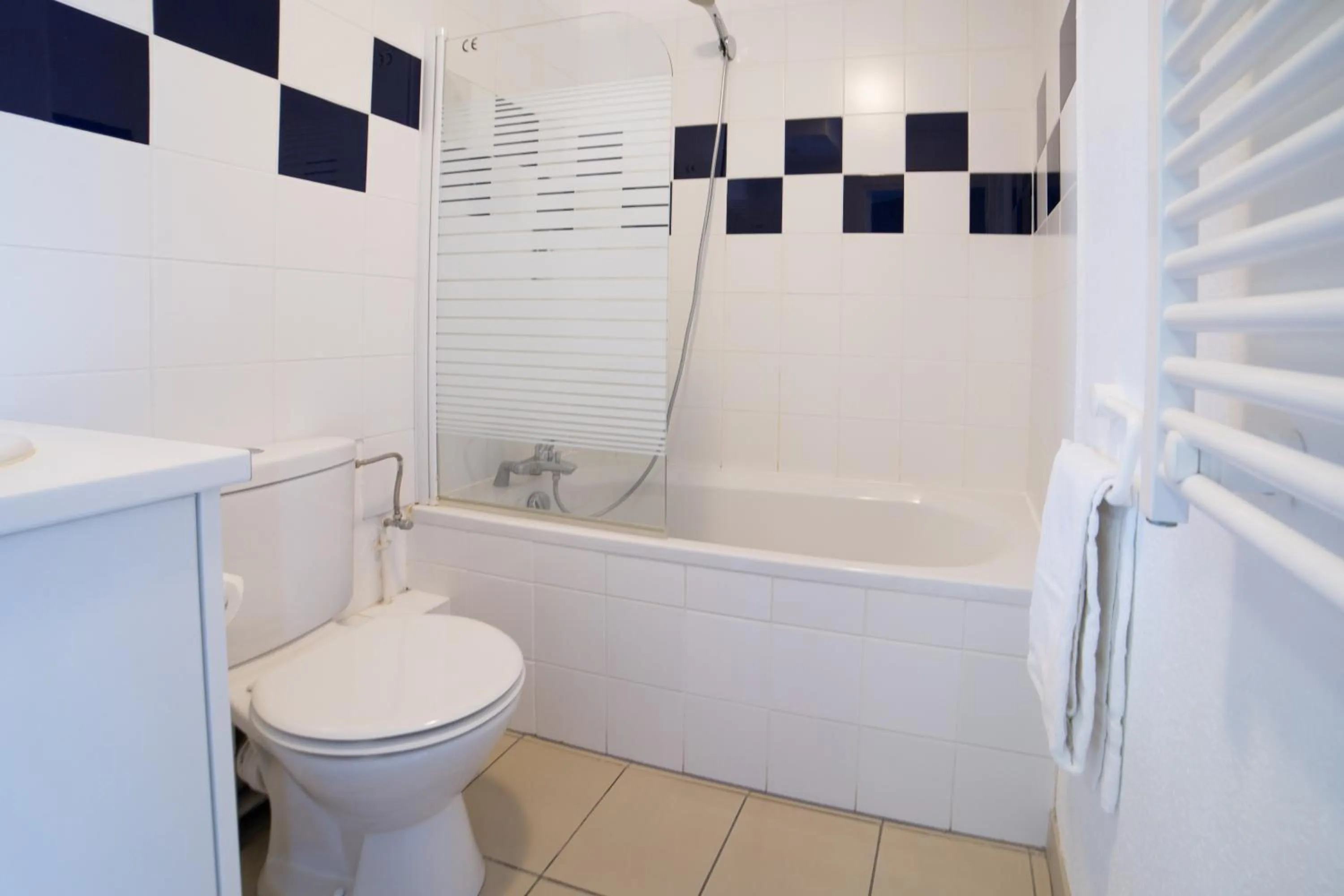 Bathroom in Cerise Strasbourg Appart Hotel