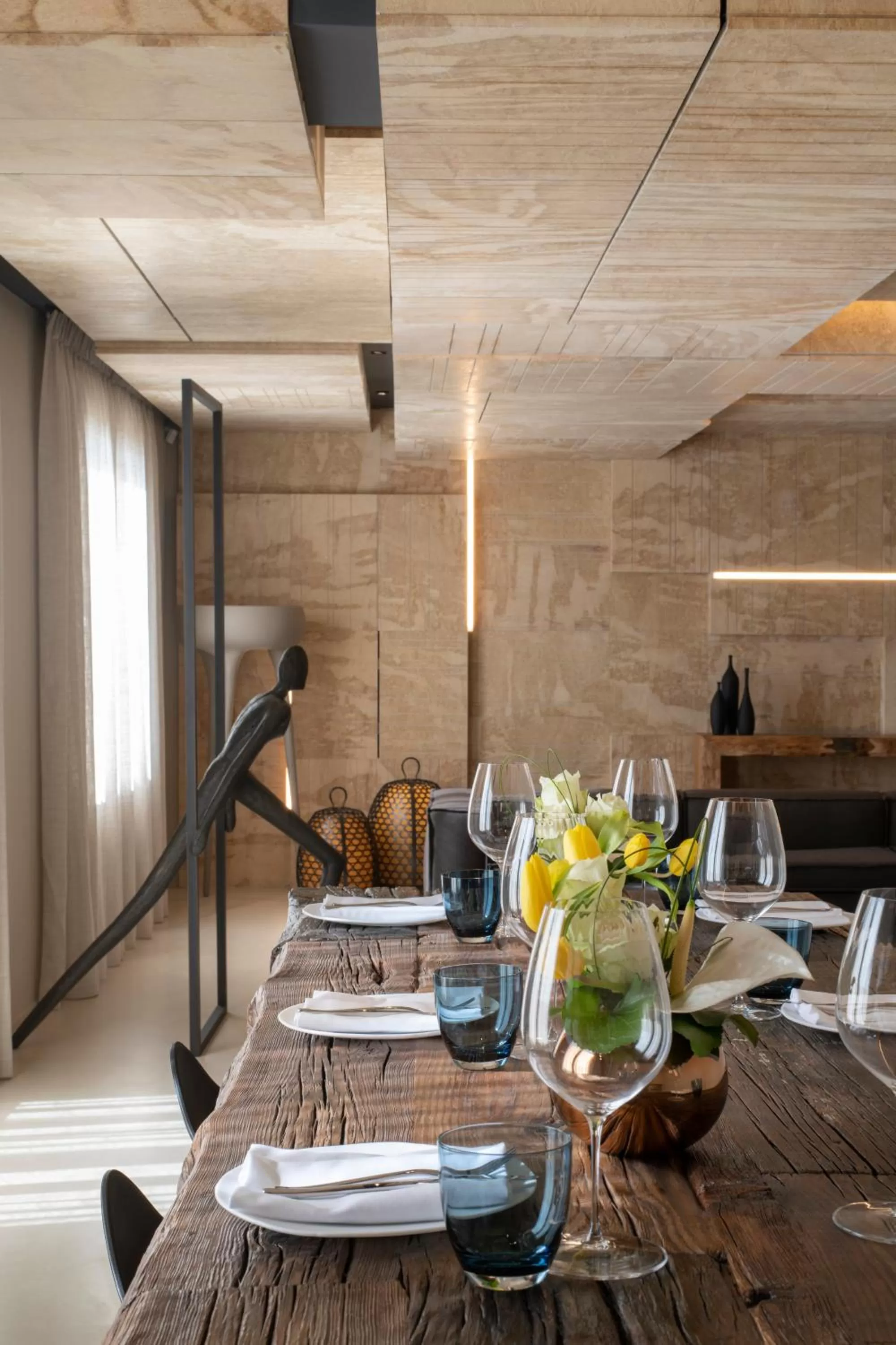 Dining area in Iniala Harbour House