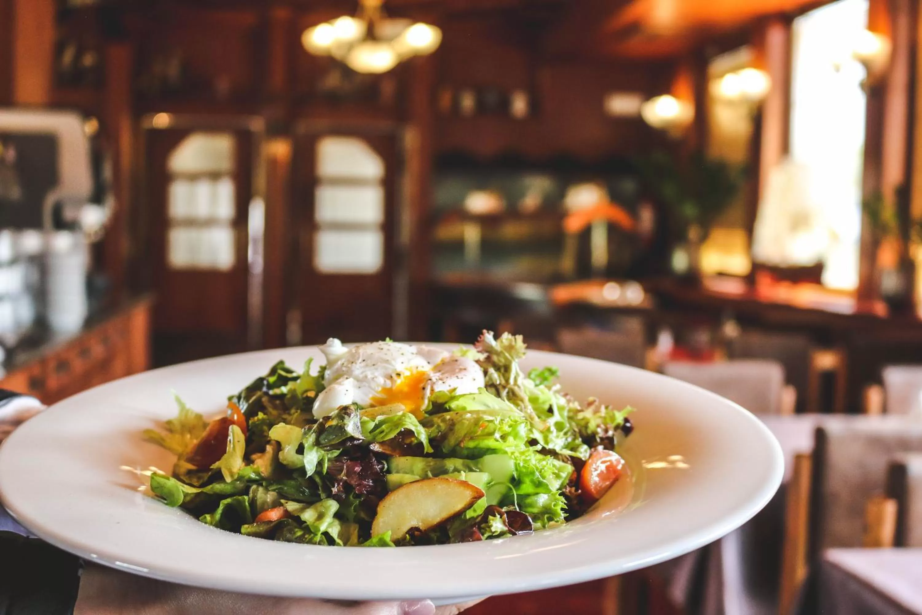 Food in Botel Albatros