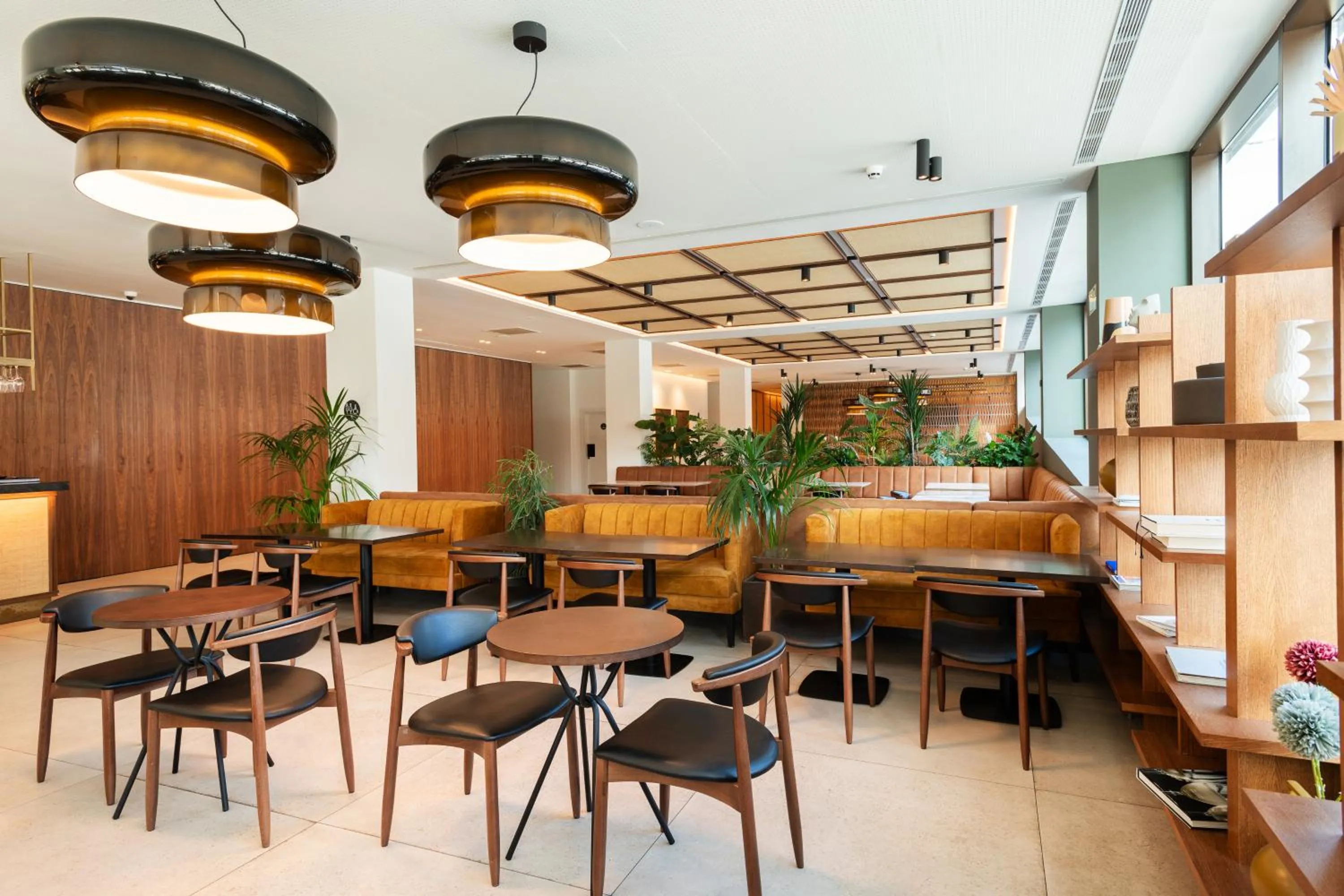 Buffet breakfast, Restaurant/Places to Eat in Hotel Bed4U San Sebasti