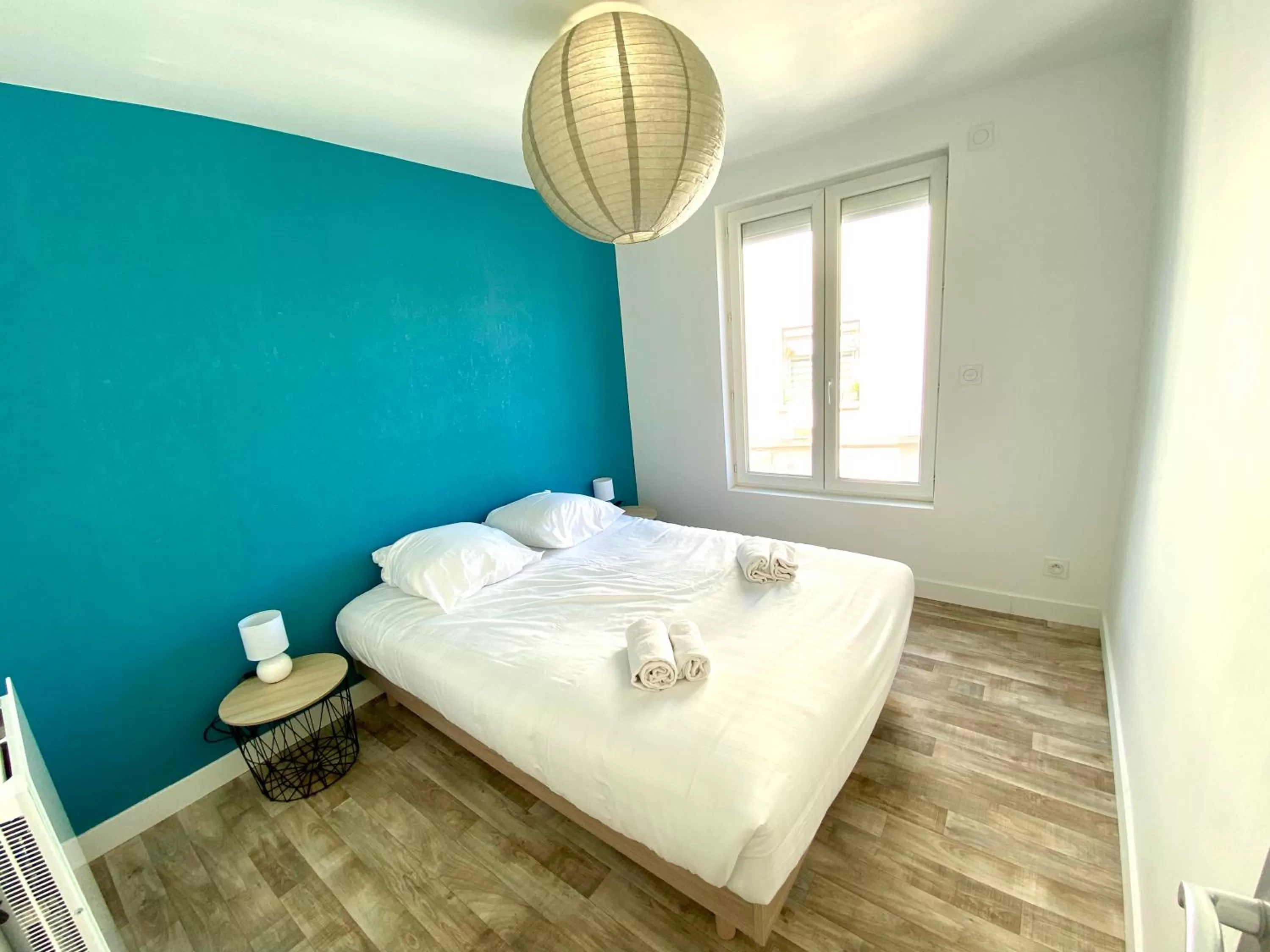 Bed in Bienvenue chez vous, Déplacement Pro