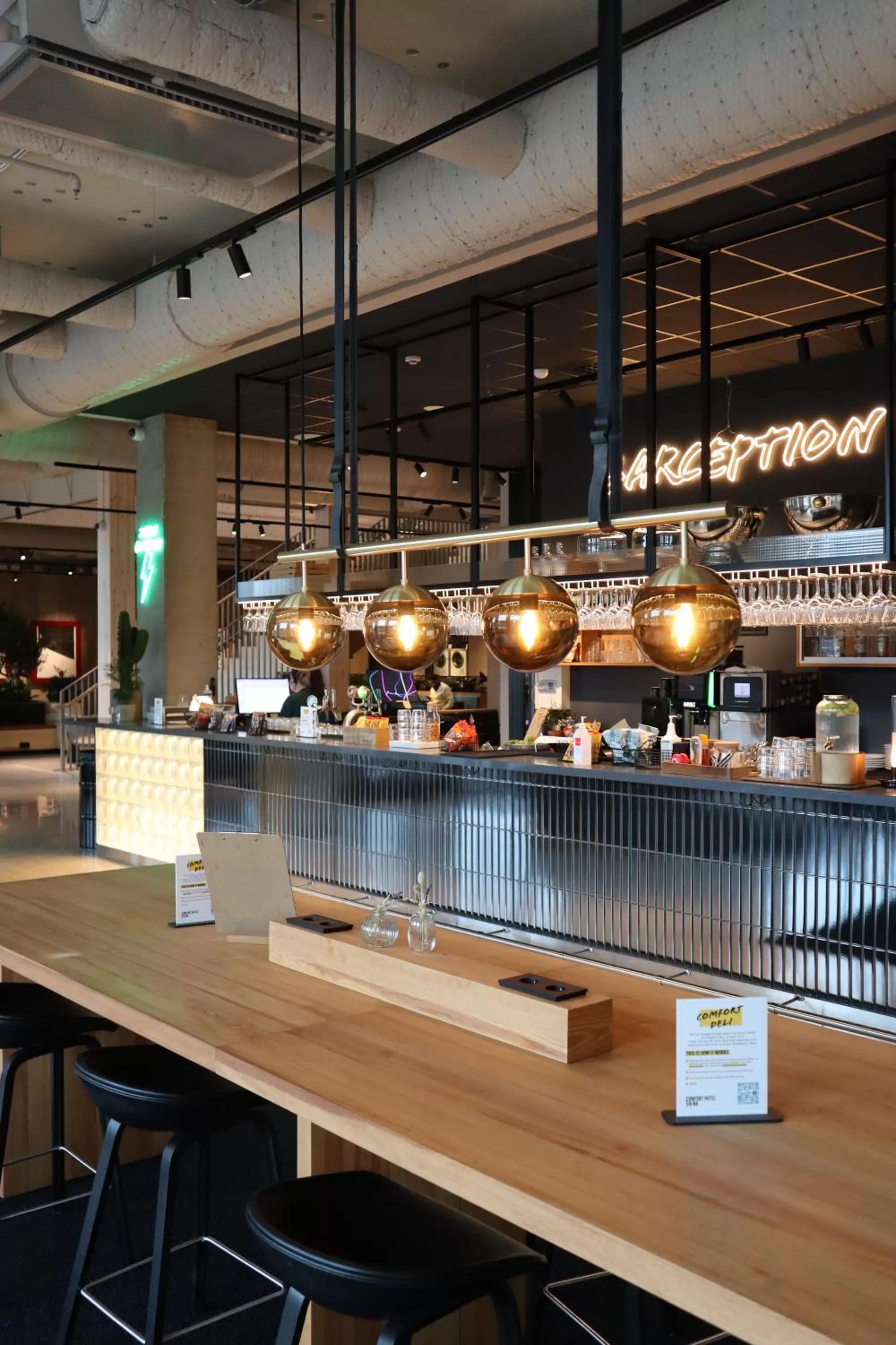 Lobby or reception in Comfort Hotel Solna Arenastaden