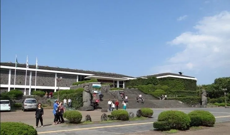 Property building in Twins Hotel