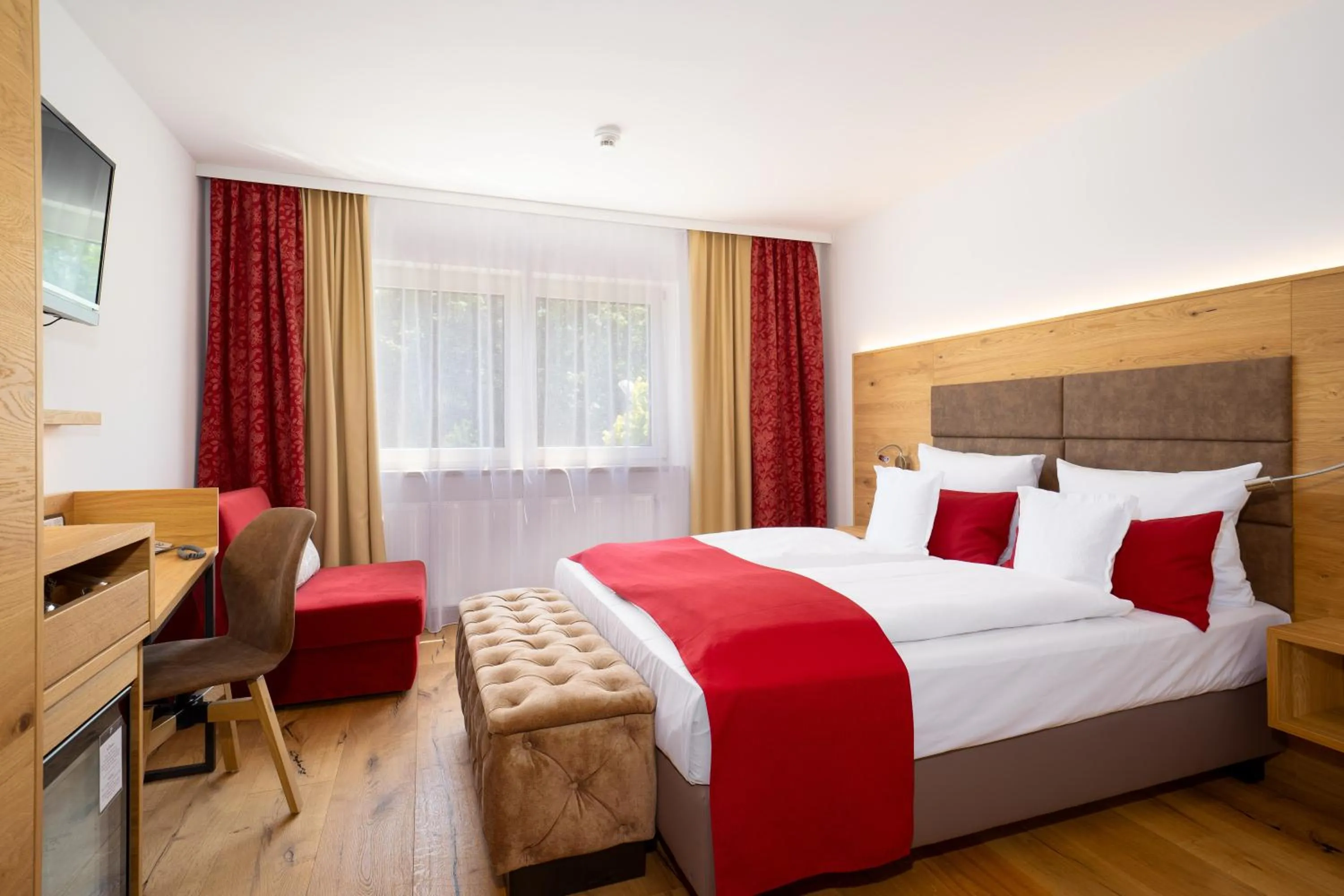 Photo of the whole room, Bed in Park Hotel Laim