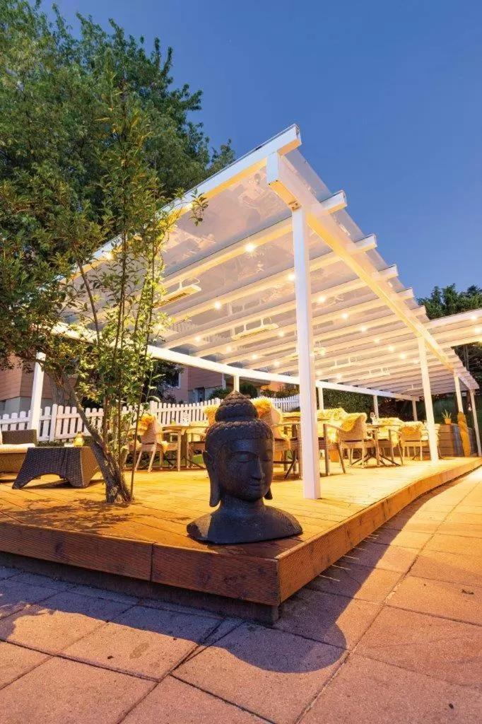 Restaurant/places to eat, Property Building in Wellness & Ayurveda Hotel Am Eichenberg