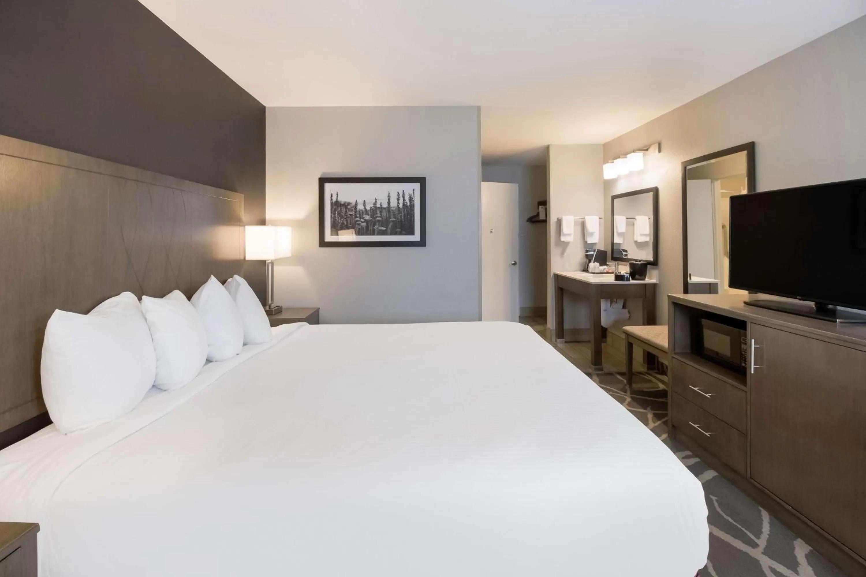 Bedroom, Bed in Best Western McMinnville Inn