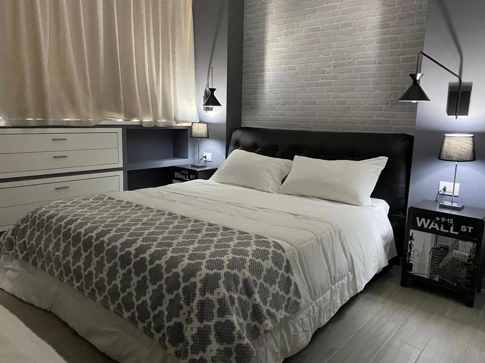 Bedroom, Bed in 2B Fifteen Floor Suite Napoli