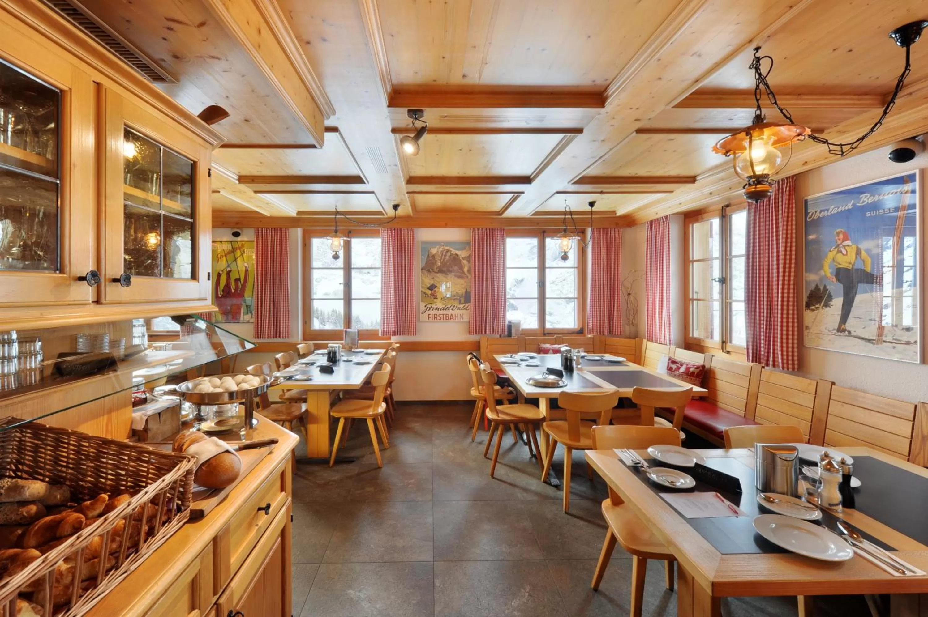 Restaurant/places to eat in Alpinhotel Bort