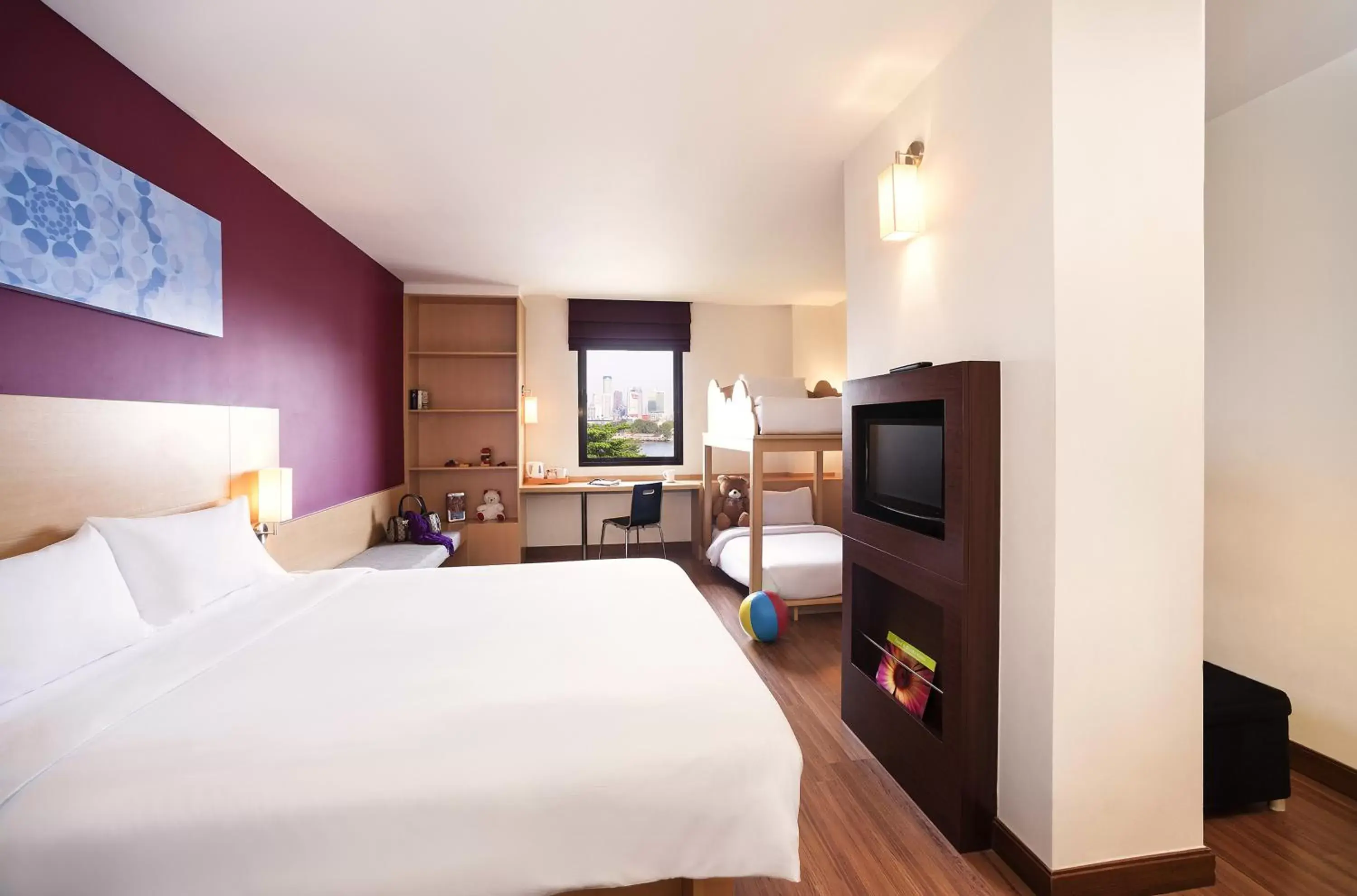 Family Room in Ibis Bangkok Riverside Family Room in Ibis Bangkok Riverside