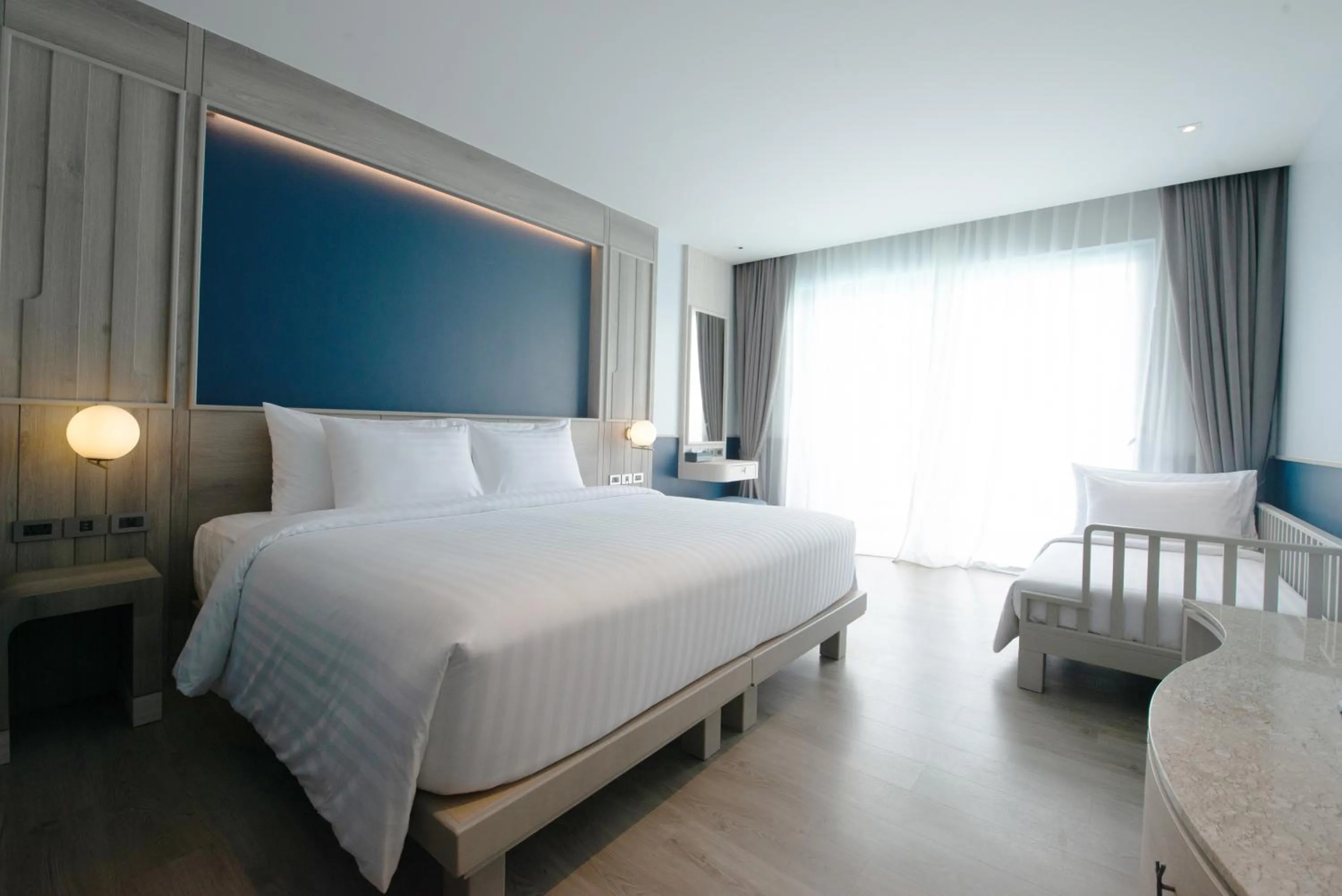 Bed in Seabed Grand Hotel Phuket - SHA Extra Plus