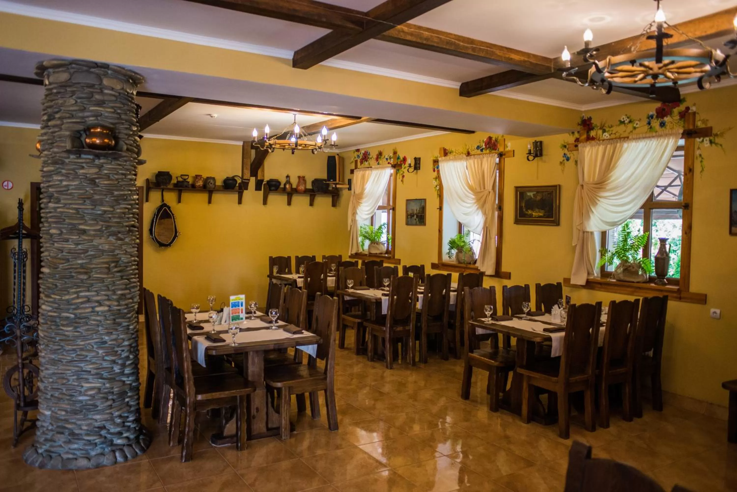 Banquet/Function facilities, Restaurant/Places to Eat in Stara Vezha Hotel