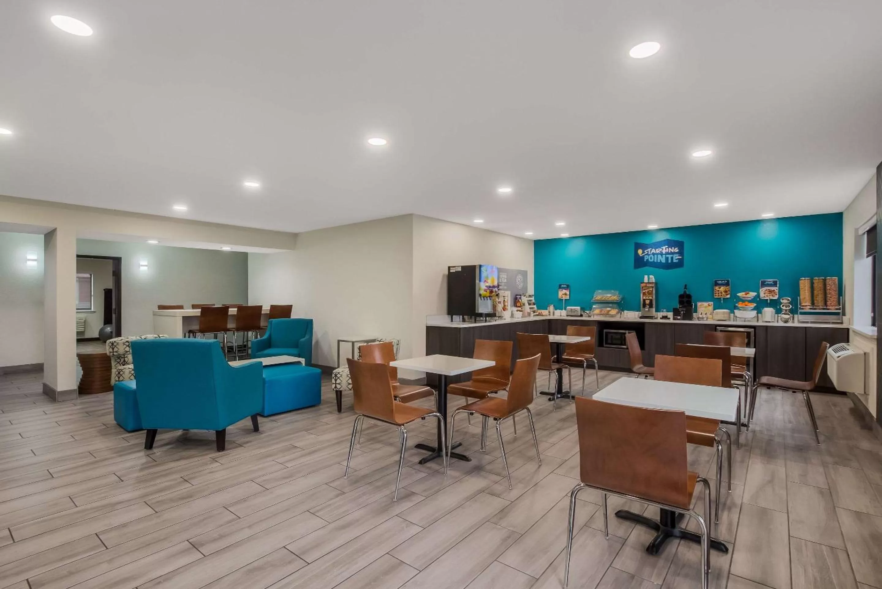 Breakfast in Clarion Pointe Harrodsburg-Danville