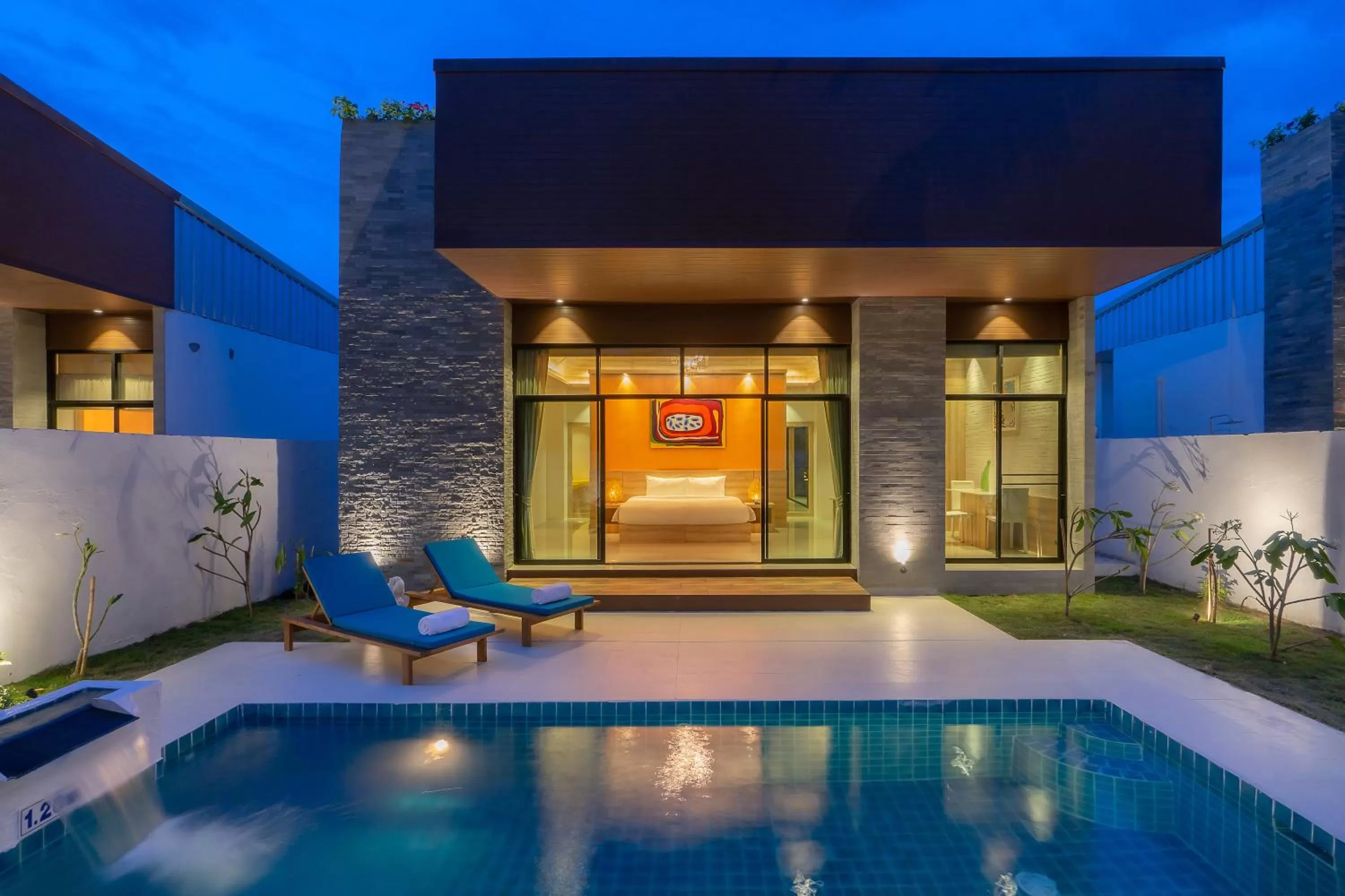 Swimming pool in Dhevan Dara Resort & Spa Hua Hin - Pool Villa