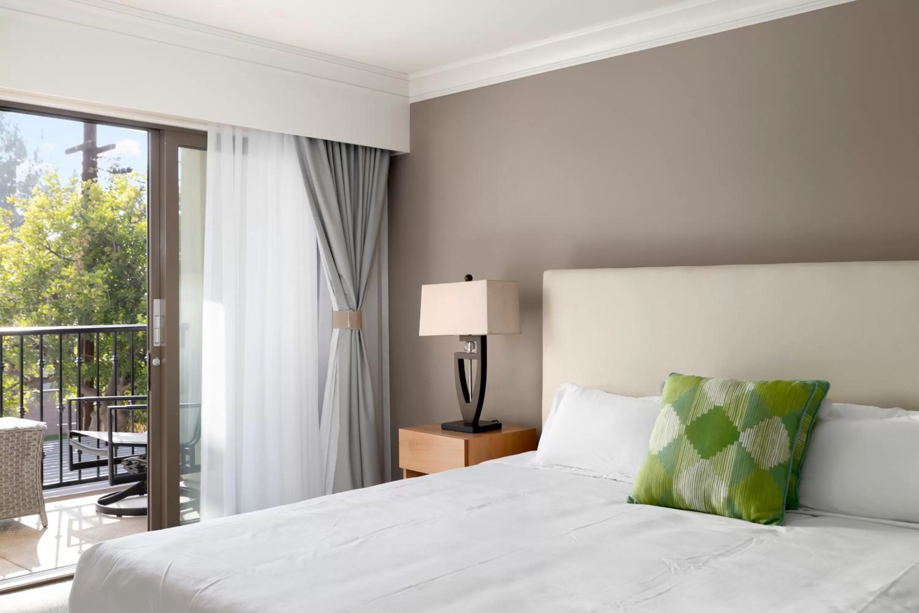 Bed in Hotel Huntington